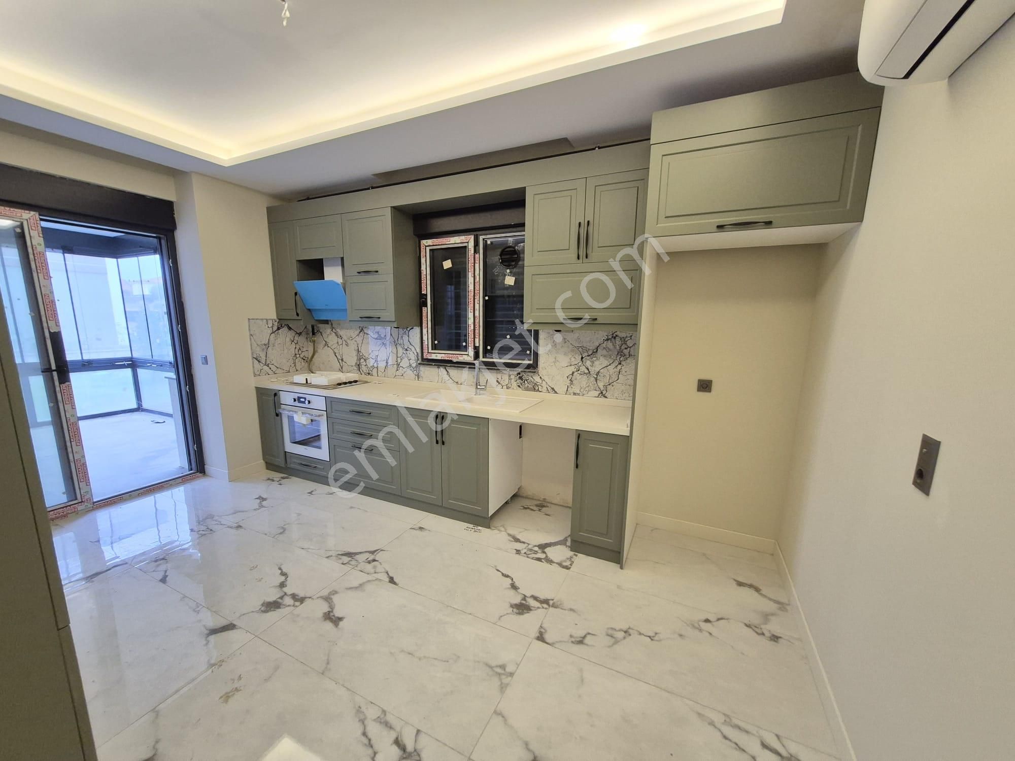 Delux'den Namık Kemal'de Havuz Manzaralı Lux 4+1 Villa - Görsel 5