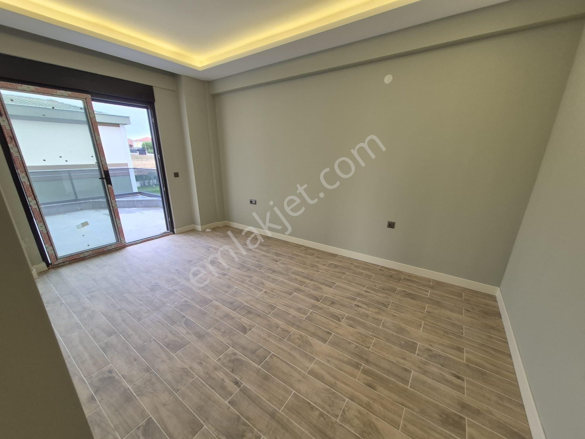 Delux'den Namık Kemal'de Havuz Manzaralı Lux 4+1 Villa - Görsel 22