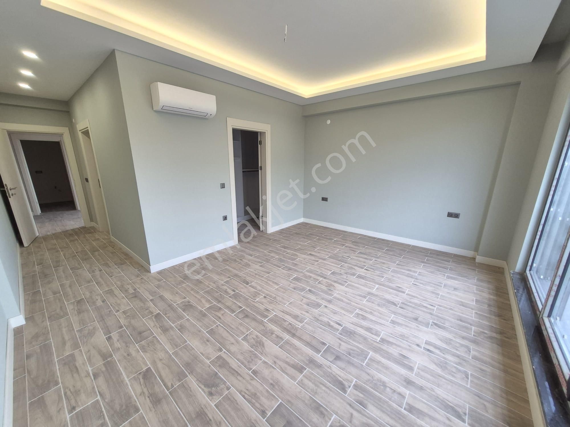 Delux'den Namık Kemal'de Havuz Manzaralı Lux 4+1 Villa - Görsel 18