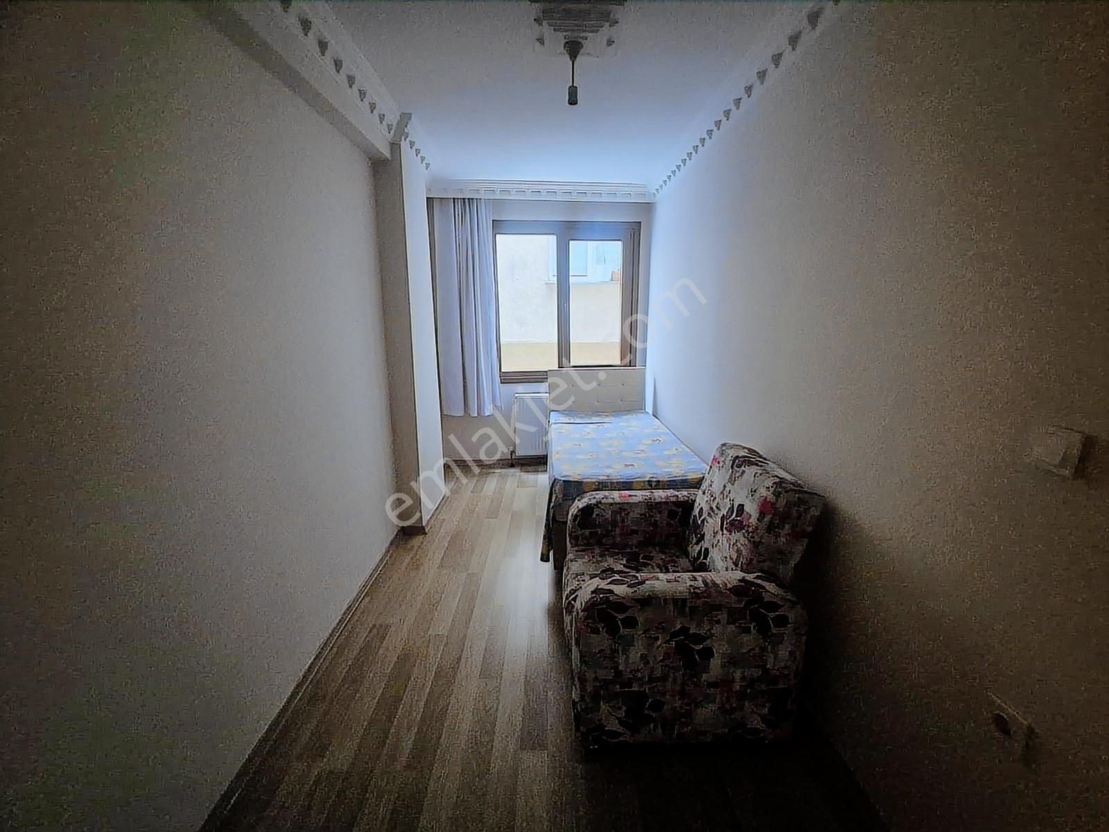 Yılmaz Emlak'tan Mehmet Akif'te Eşyalı Kiralık 2+1 1.kat Daire - Görsel 3