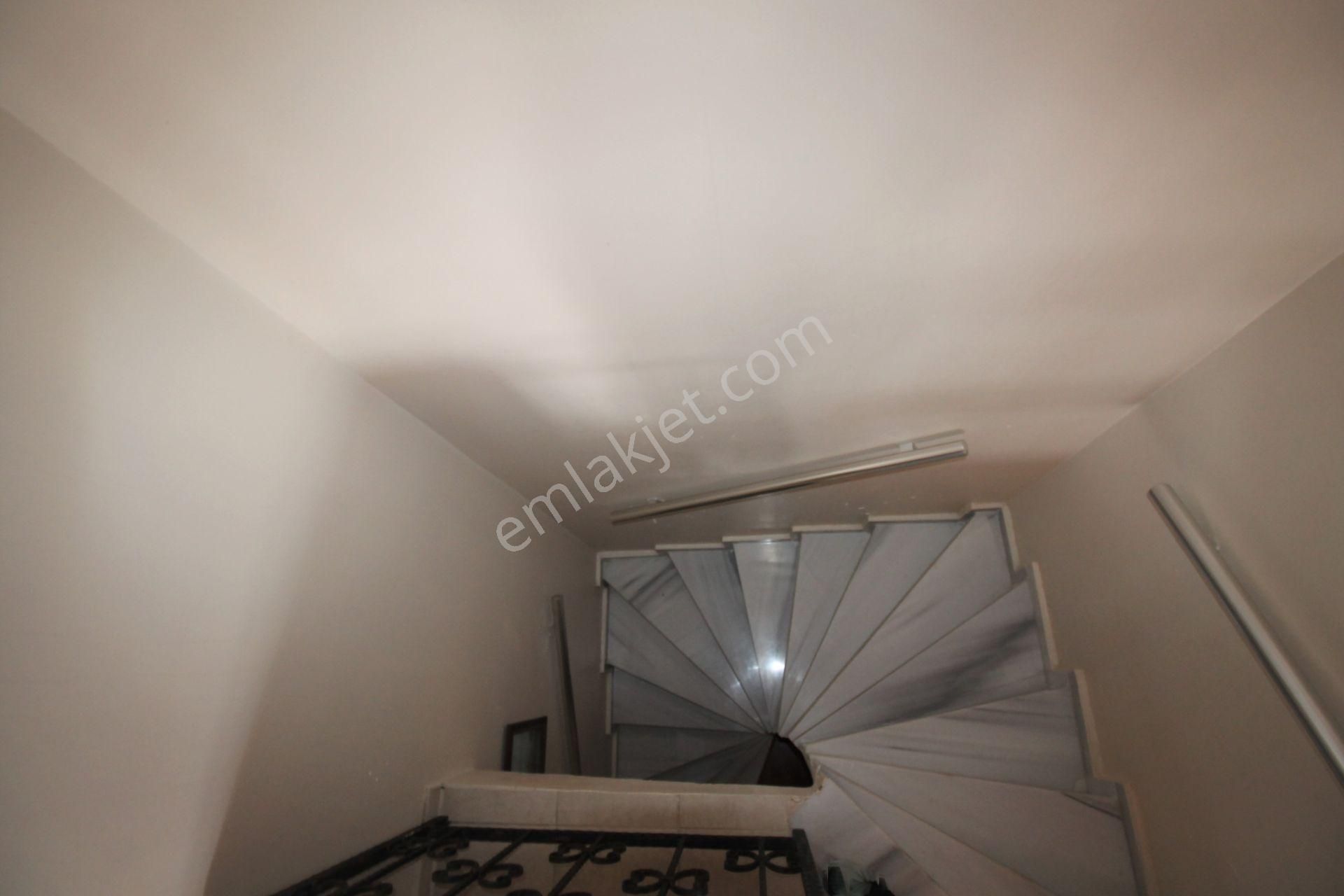 Retro’dan Villa Yaşamının Zevkine Varacağınız Lüks 4+1 Tripleks - Görsel 15