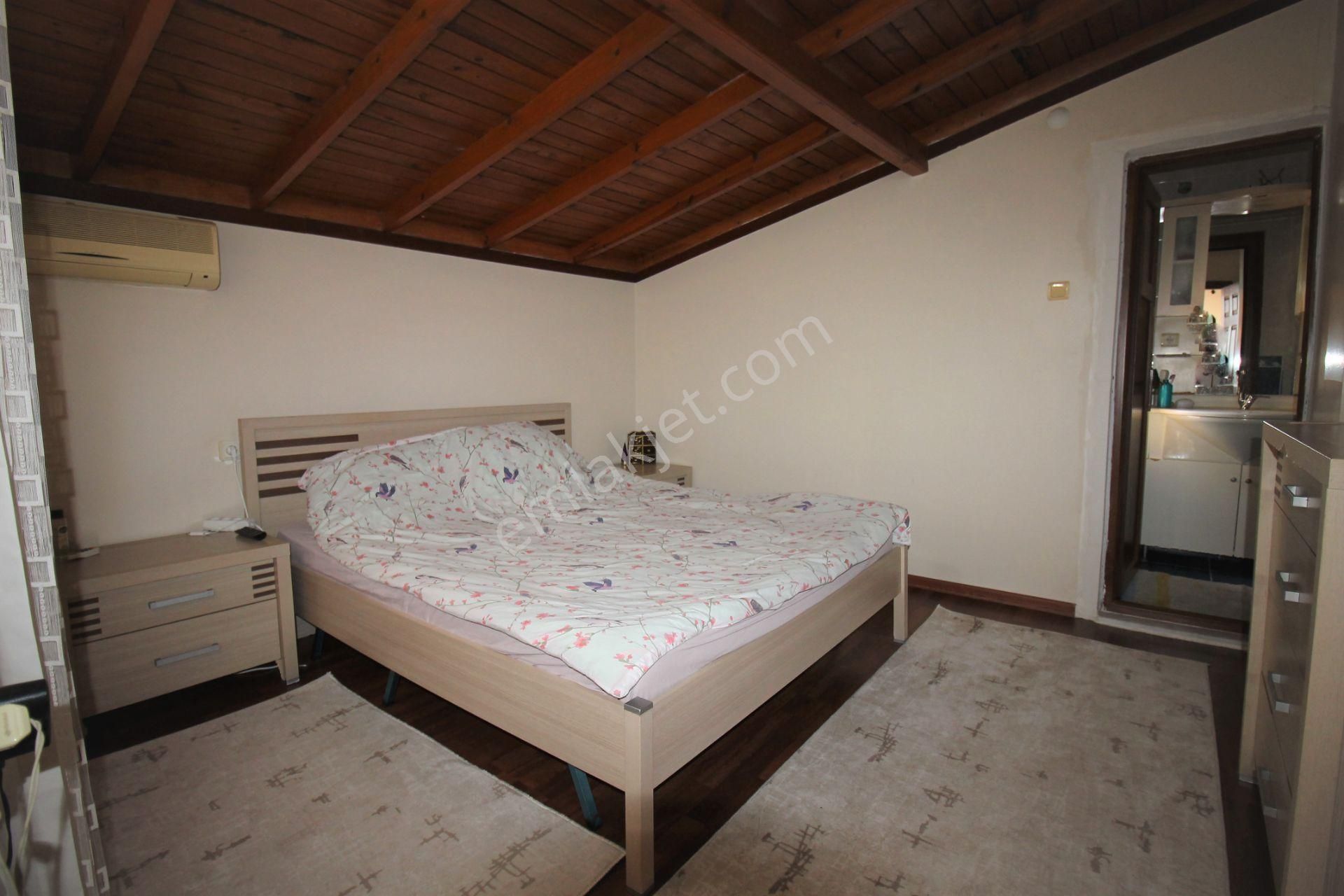 Retro’dan Villa Yaşamının Zevkine Varacağınız Lüks 4+1 Tripleks - Görsel 12