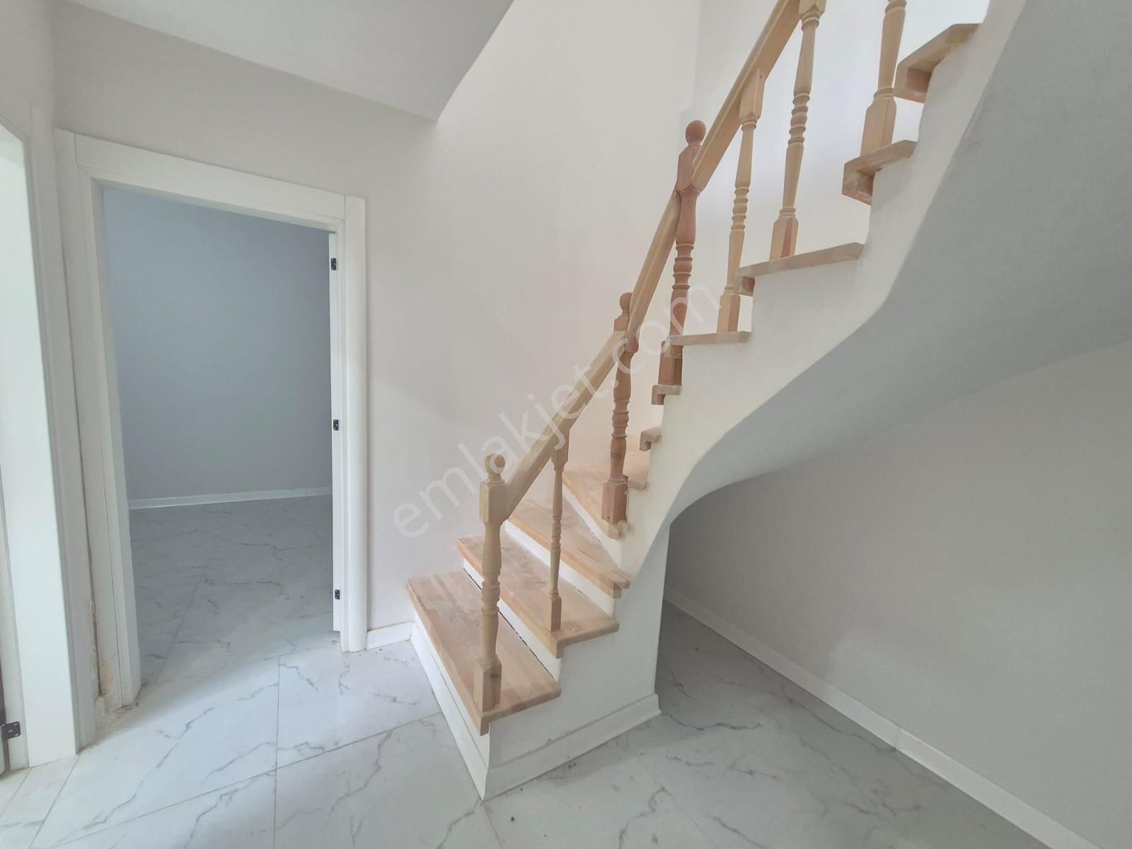 Delux'den Mükemmel Konumda Panoramik Deniz Manzaralı Trıplex - Görsel 29