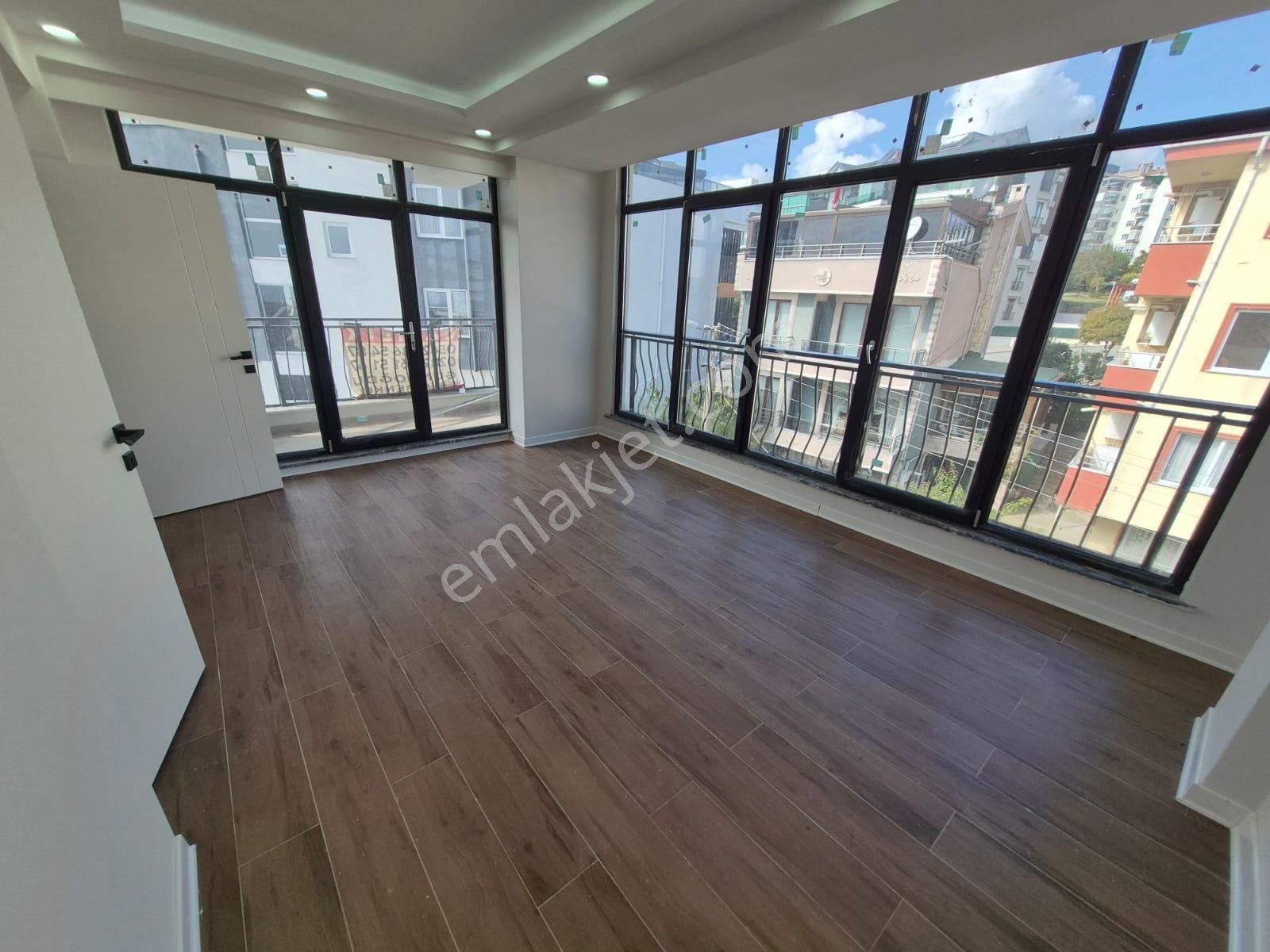 Delux'den Mükemmel Konumda Panoramik Deniz Manzaralı Trıplex - Görsel 9