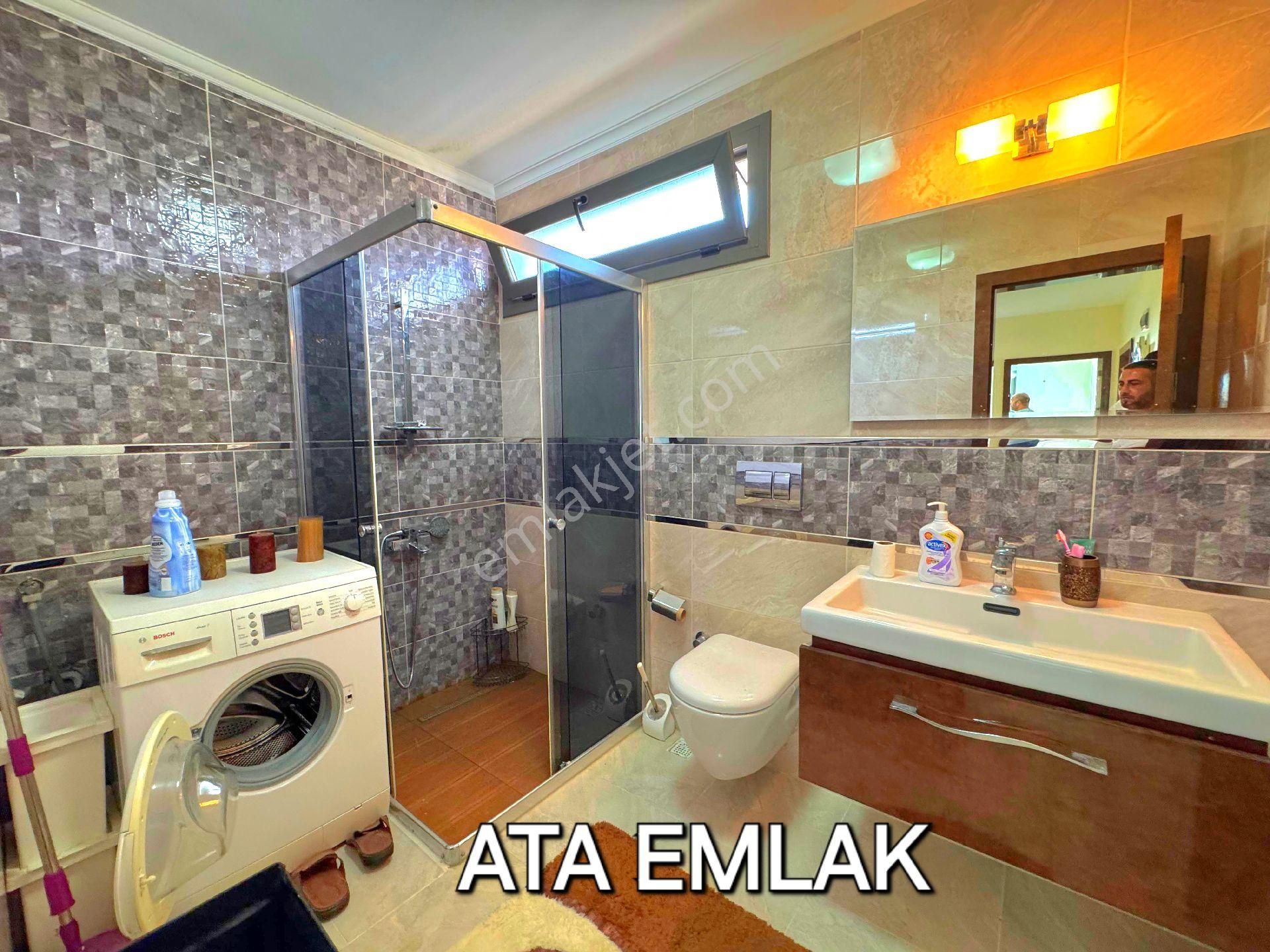 Kuşadasında Plaja Ve Avm'lere Yakın Havuzlu Sitede Ful Eşyalı Tek Müstakil Bahçeli Villa - Görsel 28