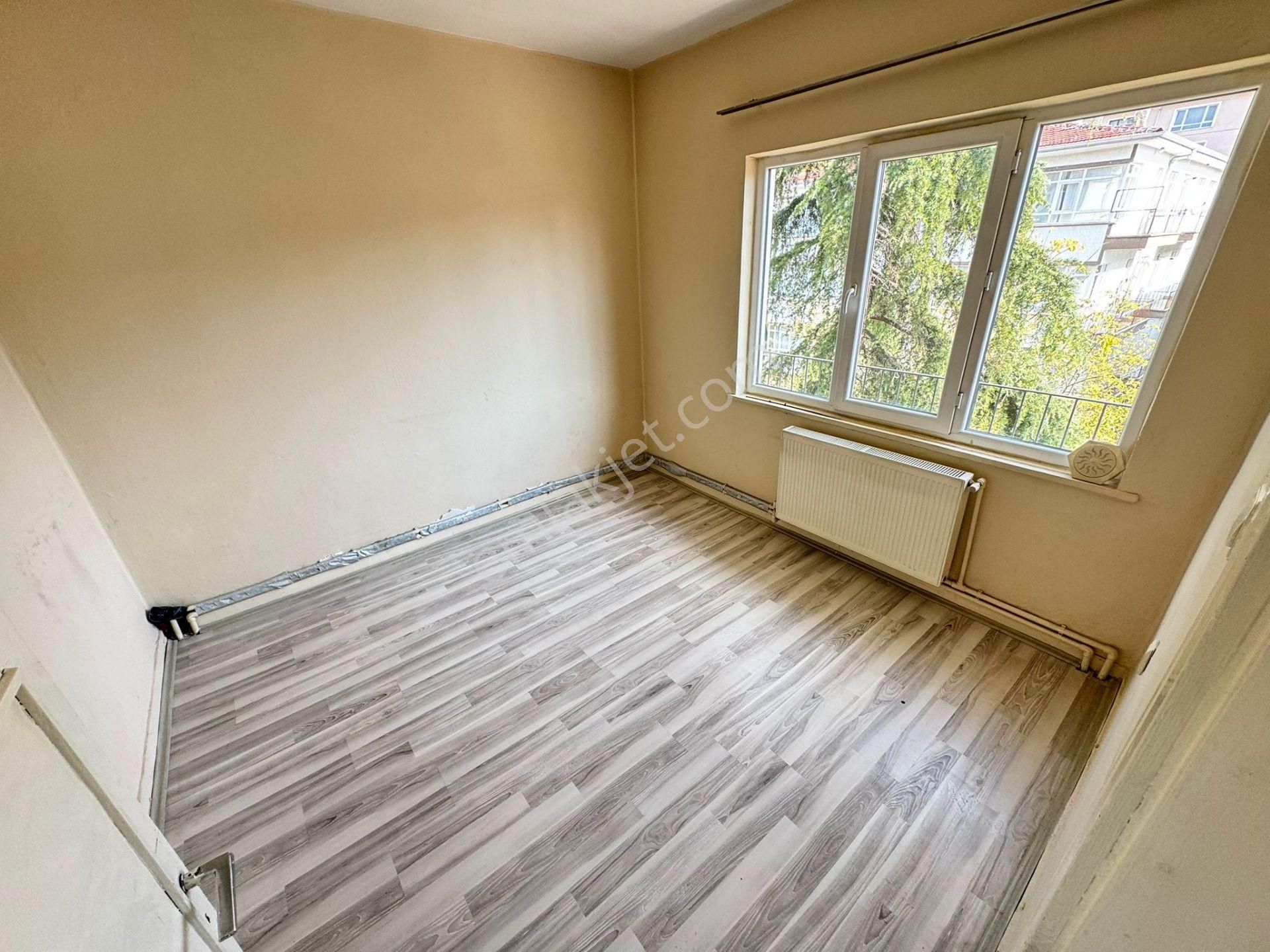 Gata Hastanesi Yakını Aşağı Eğlence'de 3+1 Katta Ön Cephe Daire - Görsel 12