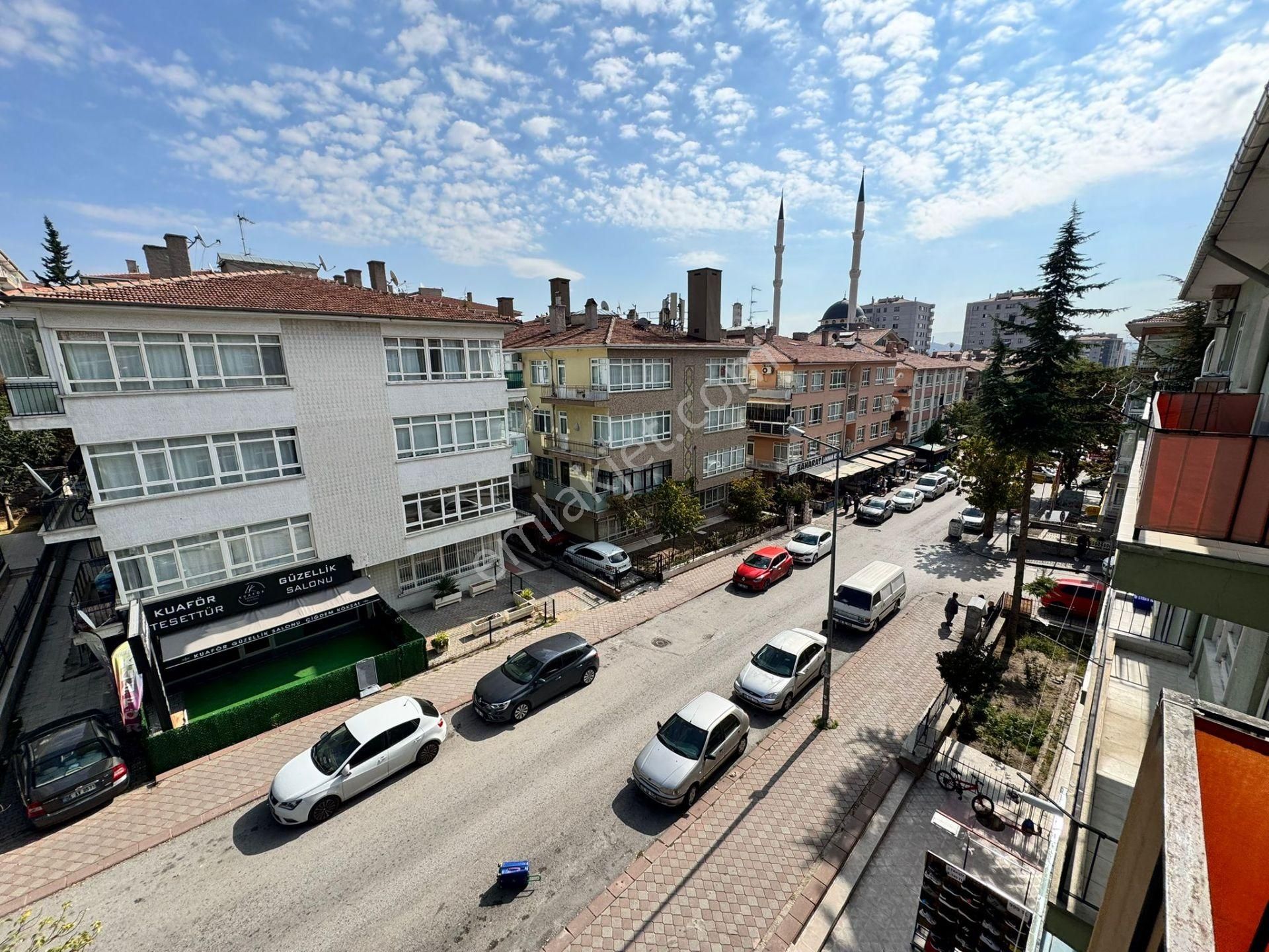 Gata Hastanesi Yakını Aşağı Eğlence'de 3+1 Katta Ön Cephe Daire - Görsel 16