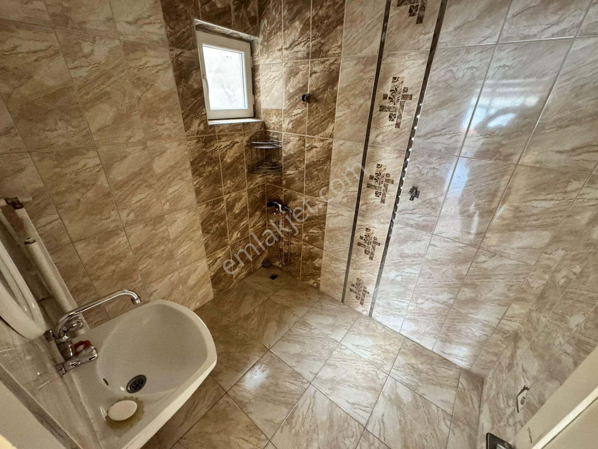 Gata Hastanesi Yakını Aşağı Eğlence'de 3+1 Katta Ön Cephe Daire - Görsel 20