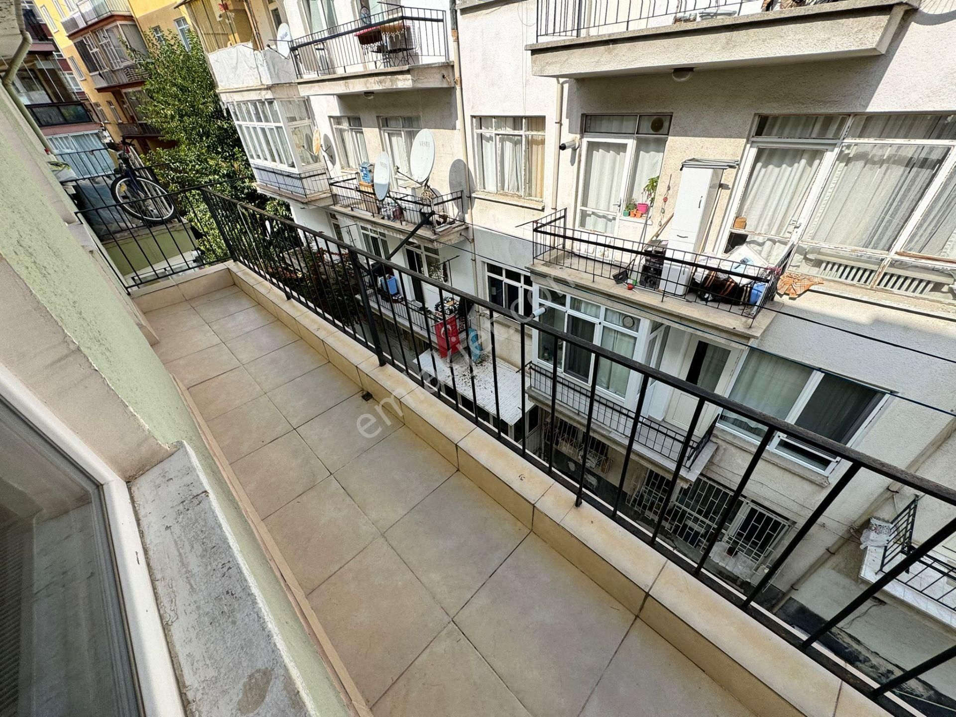 Gata Hastanesi Yakını Aşağı Eğlence'de 3+1 Katta Ön Cephe Daire - Görsel 9