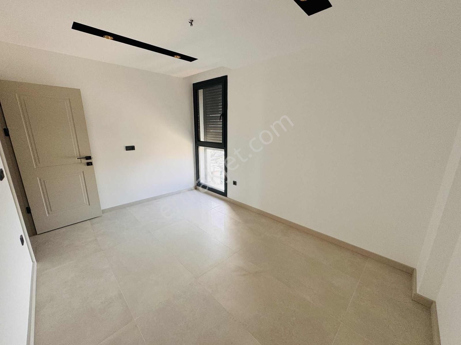 Kuşadası Değirmendere De Hazır Sıfır Satılık 3+1 Daireler - Görsel 18