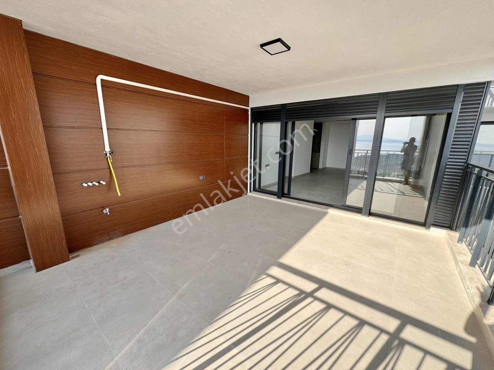 Kuşadası Değirmendere De Hazır Sıfır Satılık 3+1 Daireler - Görsel 14