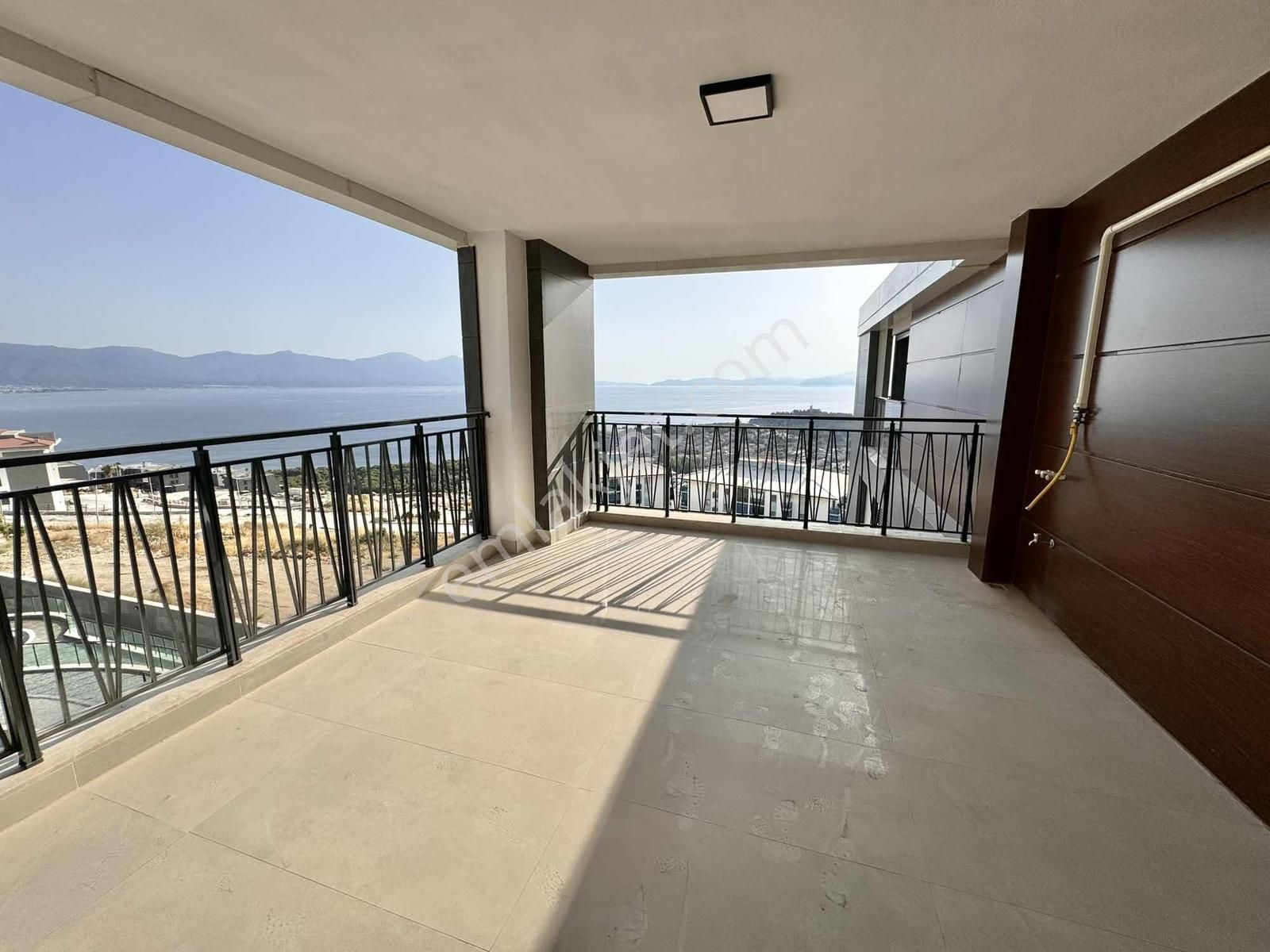 Kuşadası Değirmendere De Hazır Sıfır Satılık 3+1 Daireler - Görsel 28