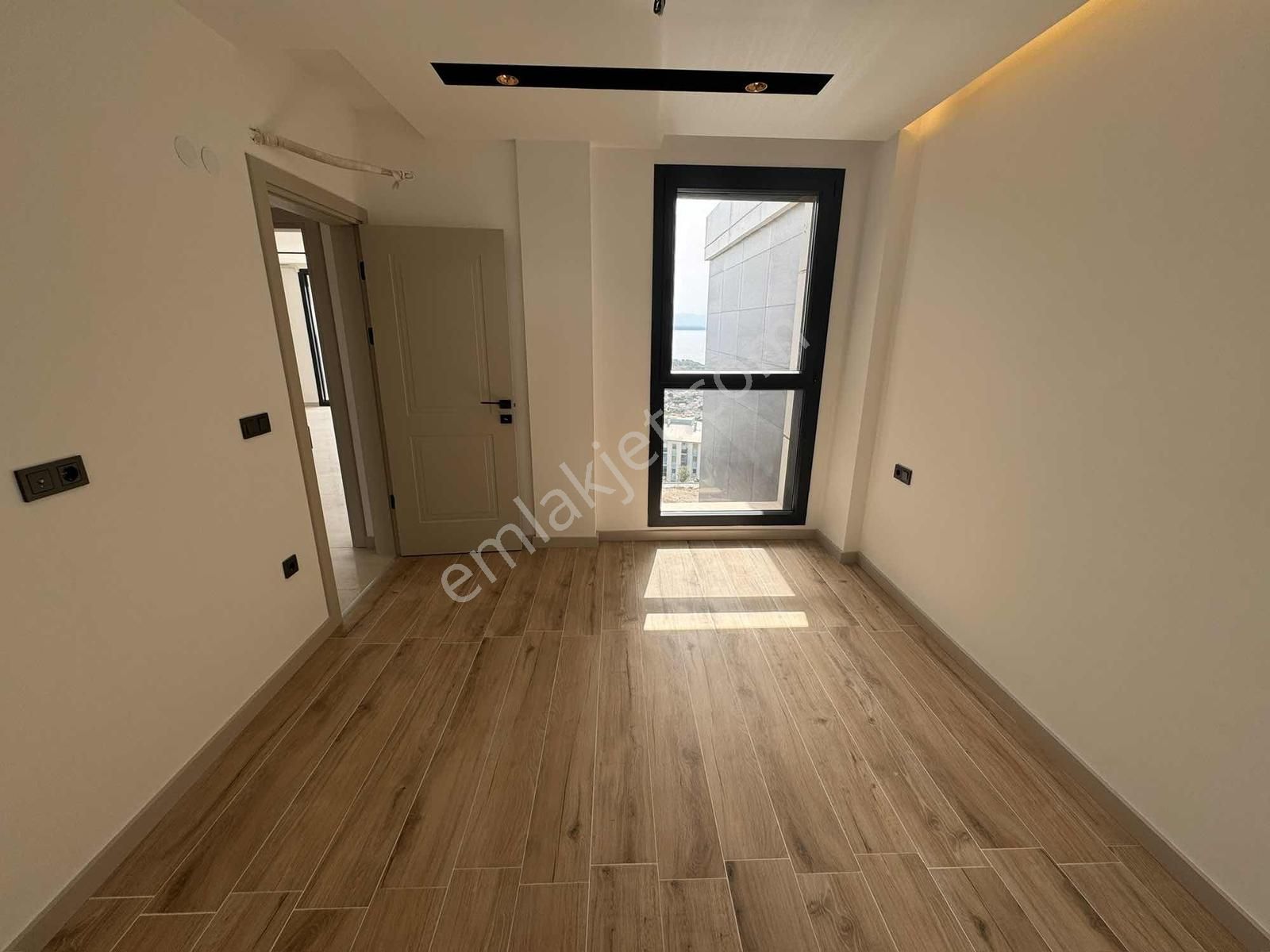 Kuşadası Değirmendere De Hazır Sıfır Satılık 3+1 Daireler - Görsel 29