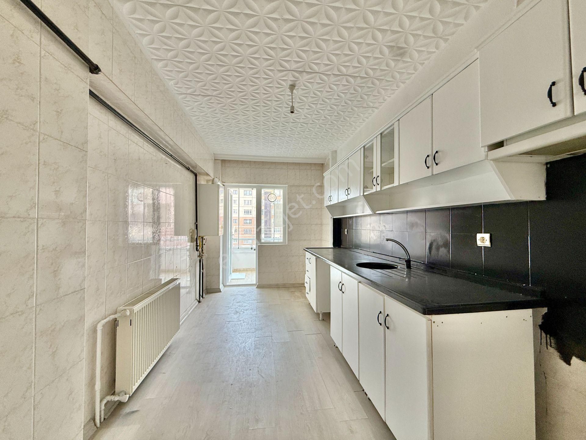 Çiftçioğullarından Hastane Yakını Site İçerisinde Asansörlü 3+1 - Görsel 2