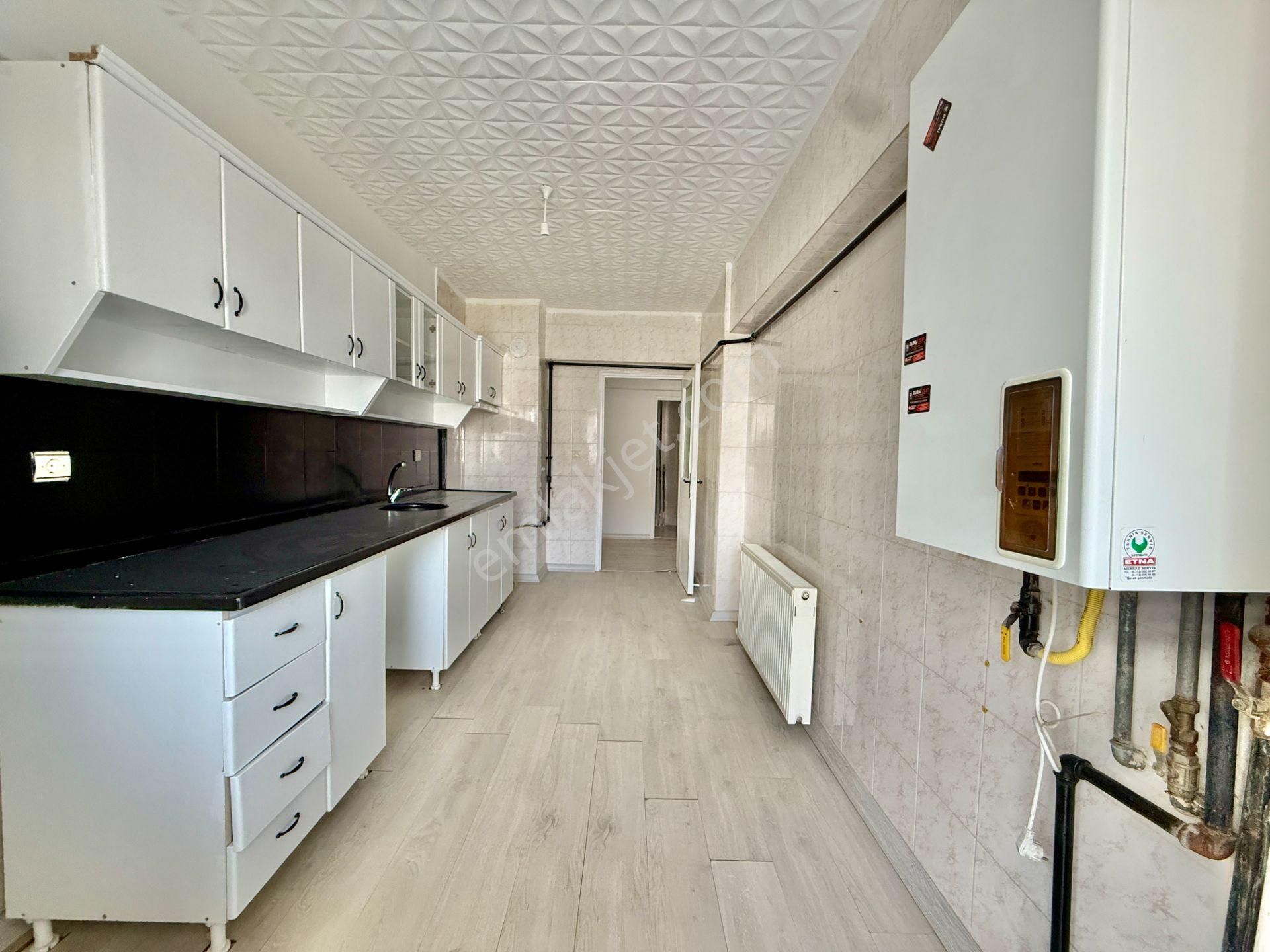 Çiftçioğullarından Hastane Yakını Site İçerisinde Asansörlü 3+1 - Görsel 3