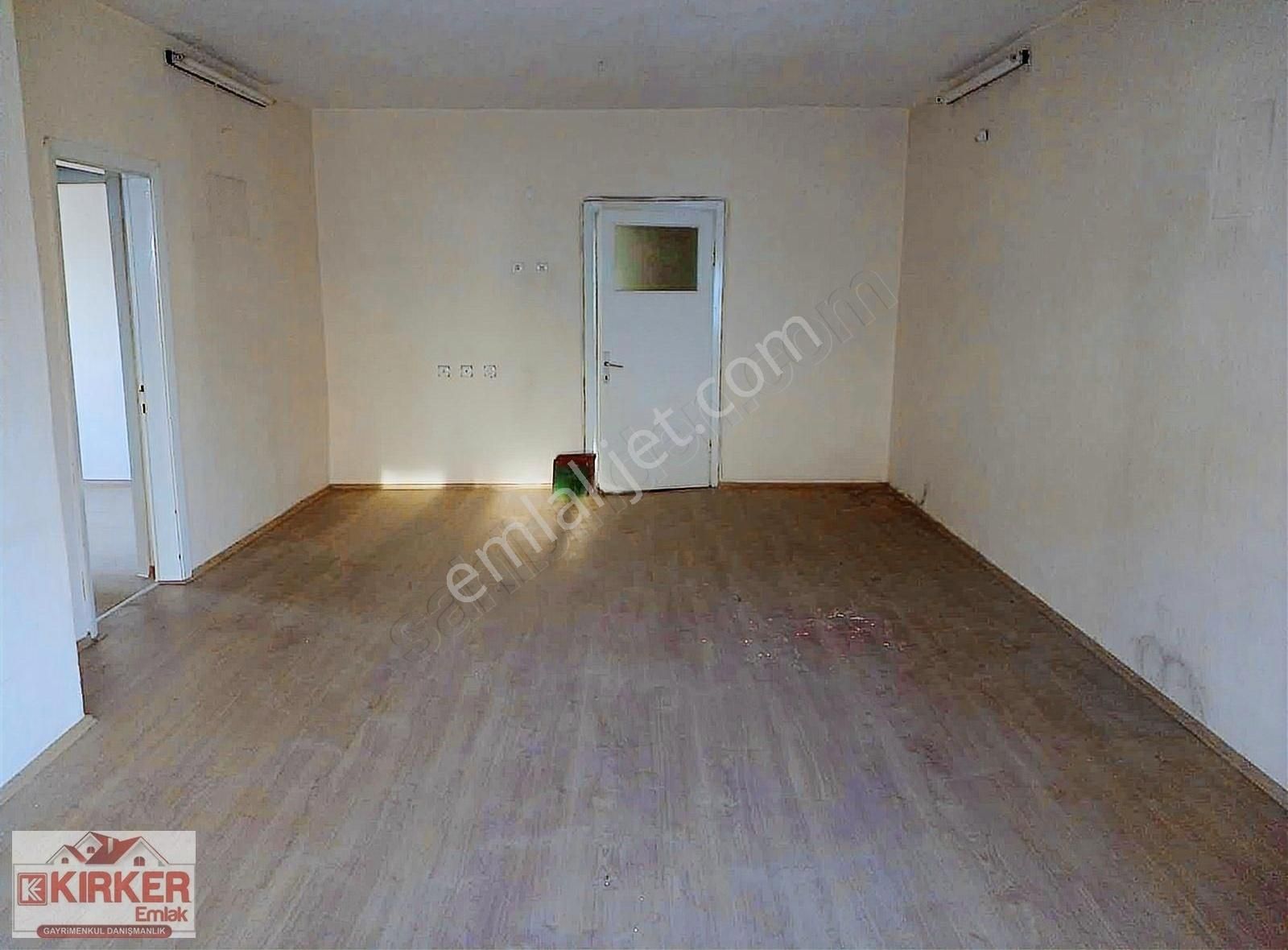 Kırker'den Dumlupınarmh. 3+1 Satılık Bakımlı Fırsat Daire ! - Görsel 2