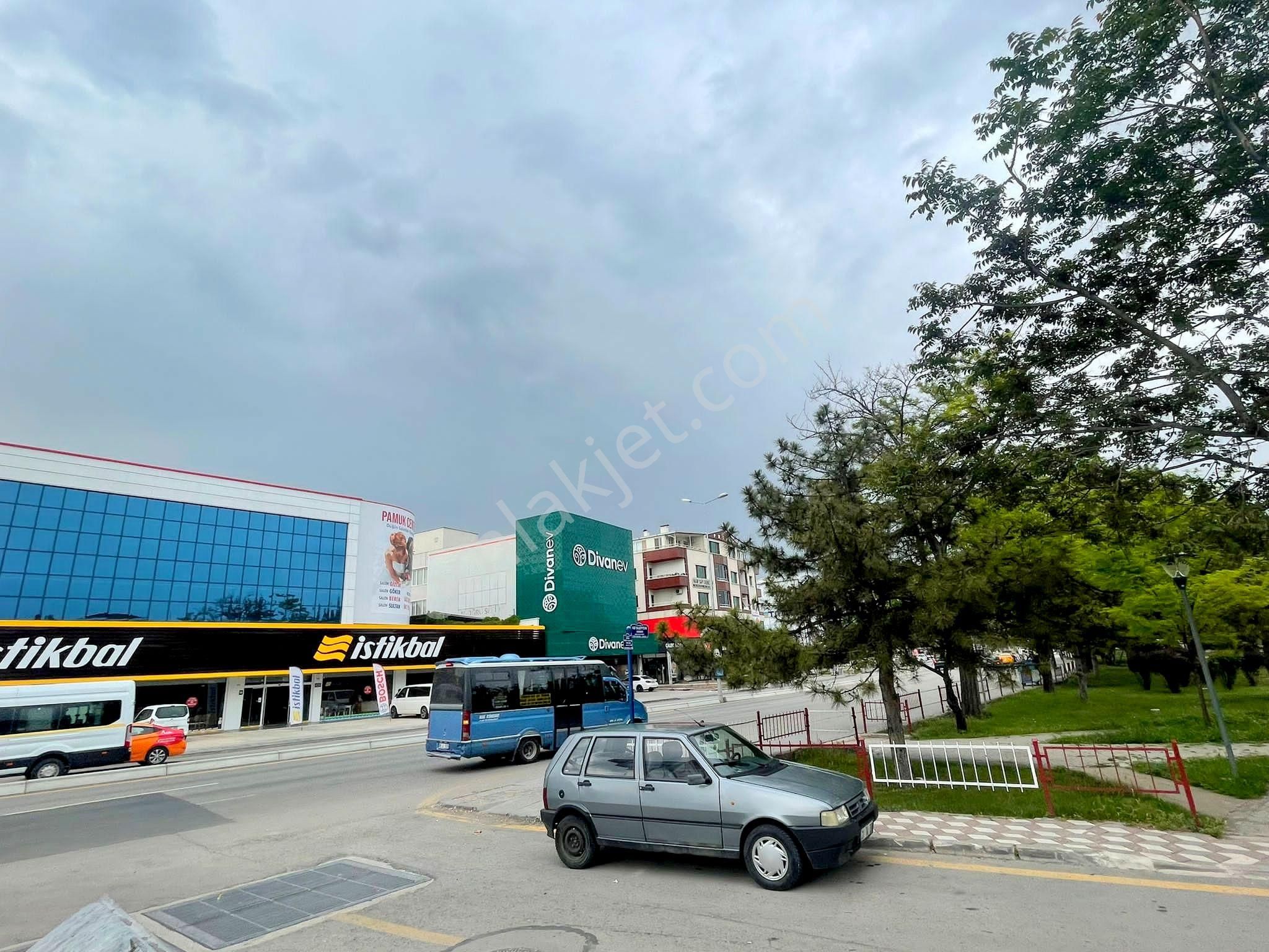 Emre Emlak'tan Piyade'de İstasyon Cadde Yanı Satılık Dükkan - Görsel 14