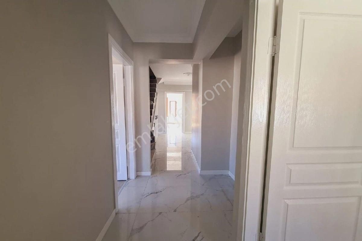 Melek Özen İ.ö.o Arkasında Full Yapılı Asamsörlü 6+1 - Görsel 8