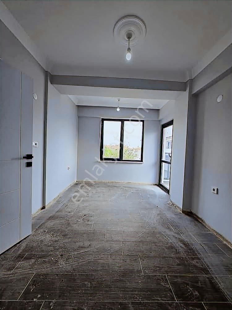 Valleyden Havuzlar Mahallesinde Geniş Balkonlu 1+1 Daire - Görsel 3