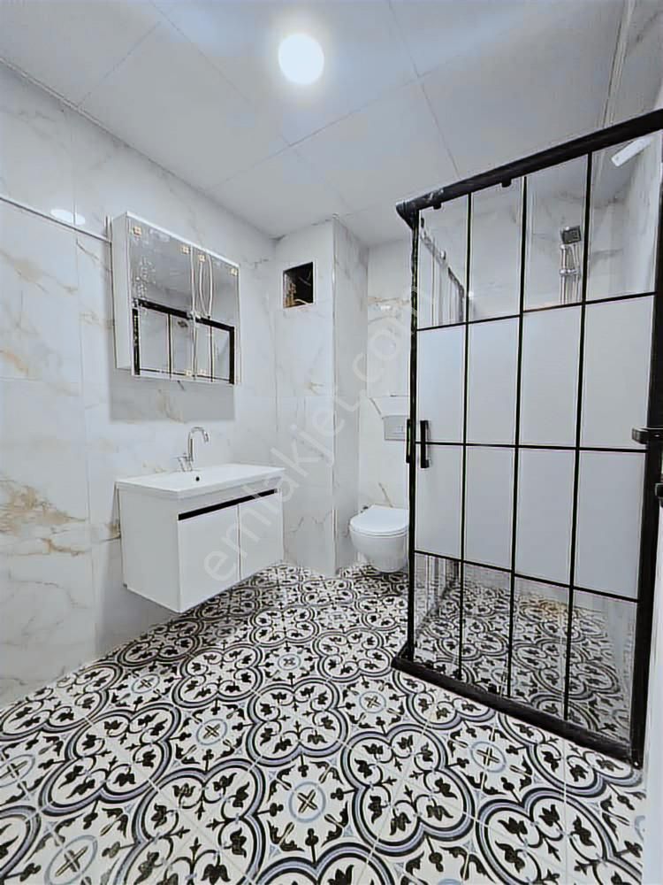 Valleyden Havuzlar Mahallesinde Geniş Balkonlu 1+1 Daire - Görsel 5