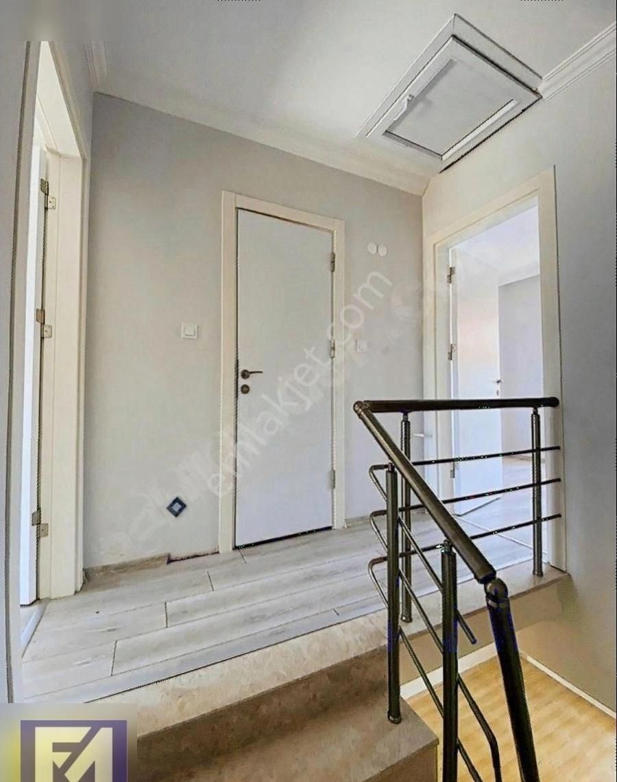 Foça Bağarası Merkezde Satılık Villa - Görsel 8