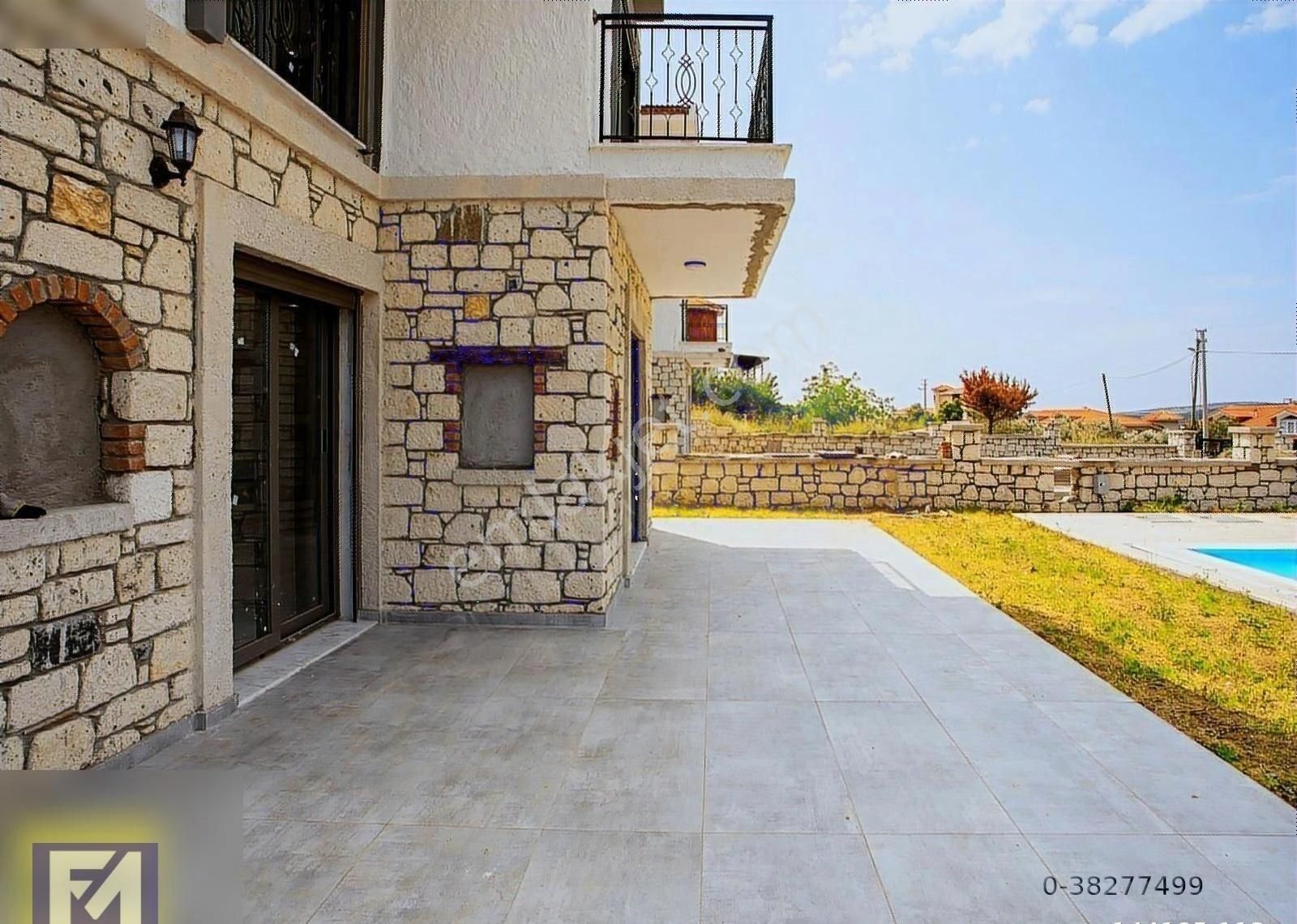 İzmir Foça Foçaköyde Satılık 6+1 Lüks Villa - Görsel 9