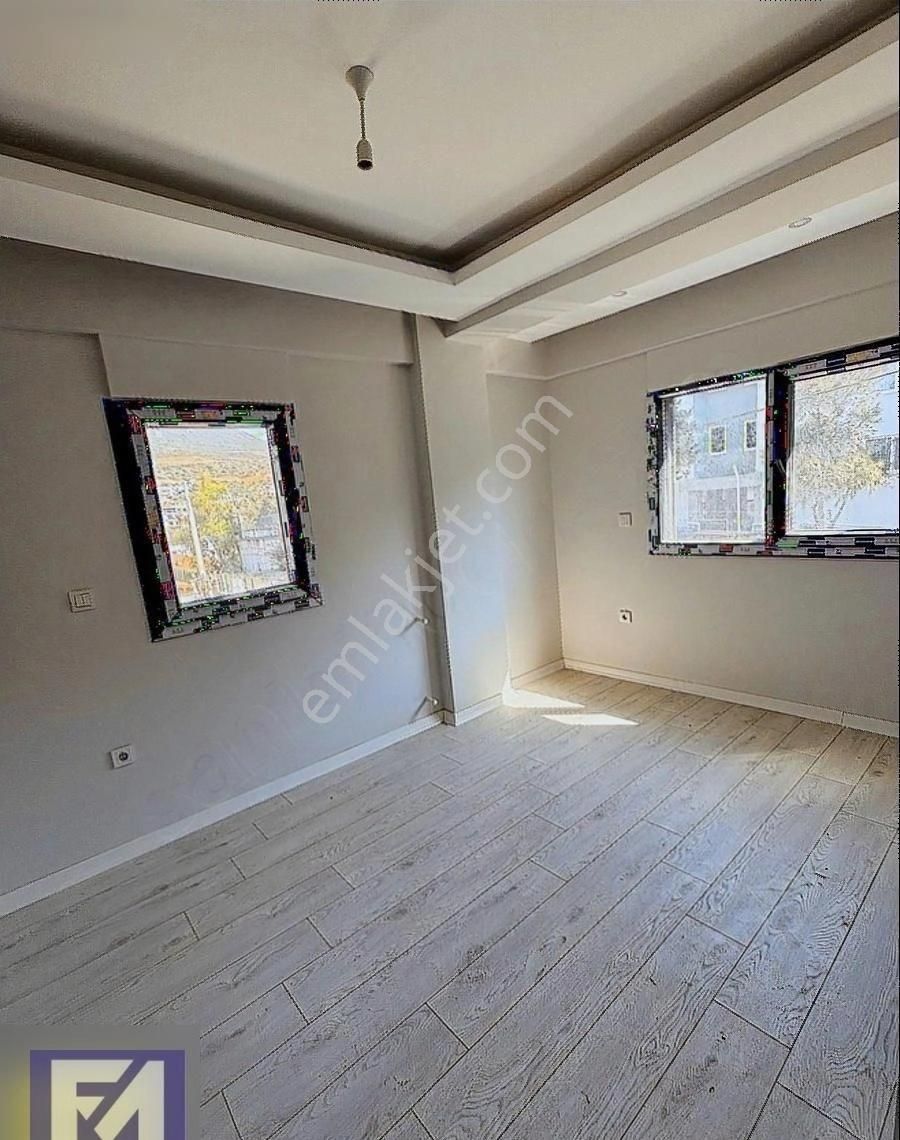 Yeni Foça Da Satılık Deniz Manzaralı Tripleks - Görsel 13