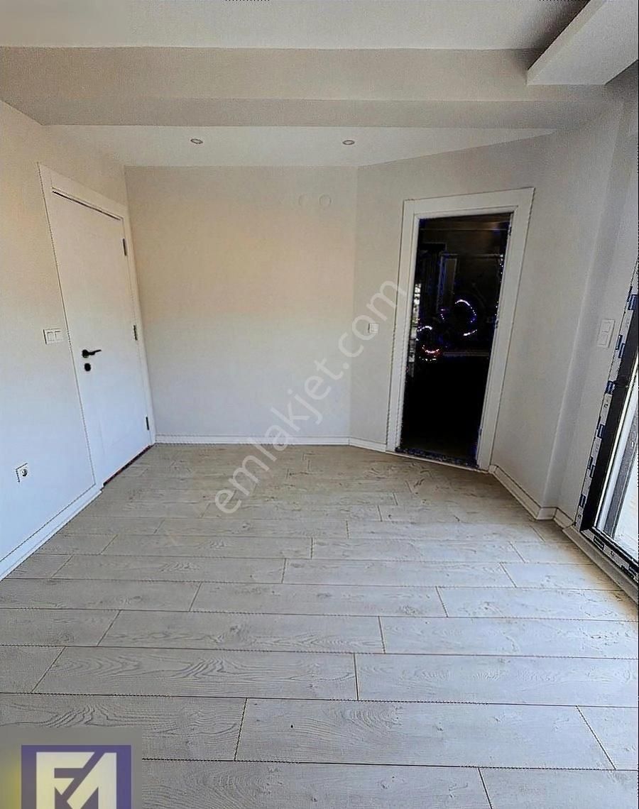 Yeni Foça Da Satılık Deniz Manzaralı Tripleks - Görsel 26