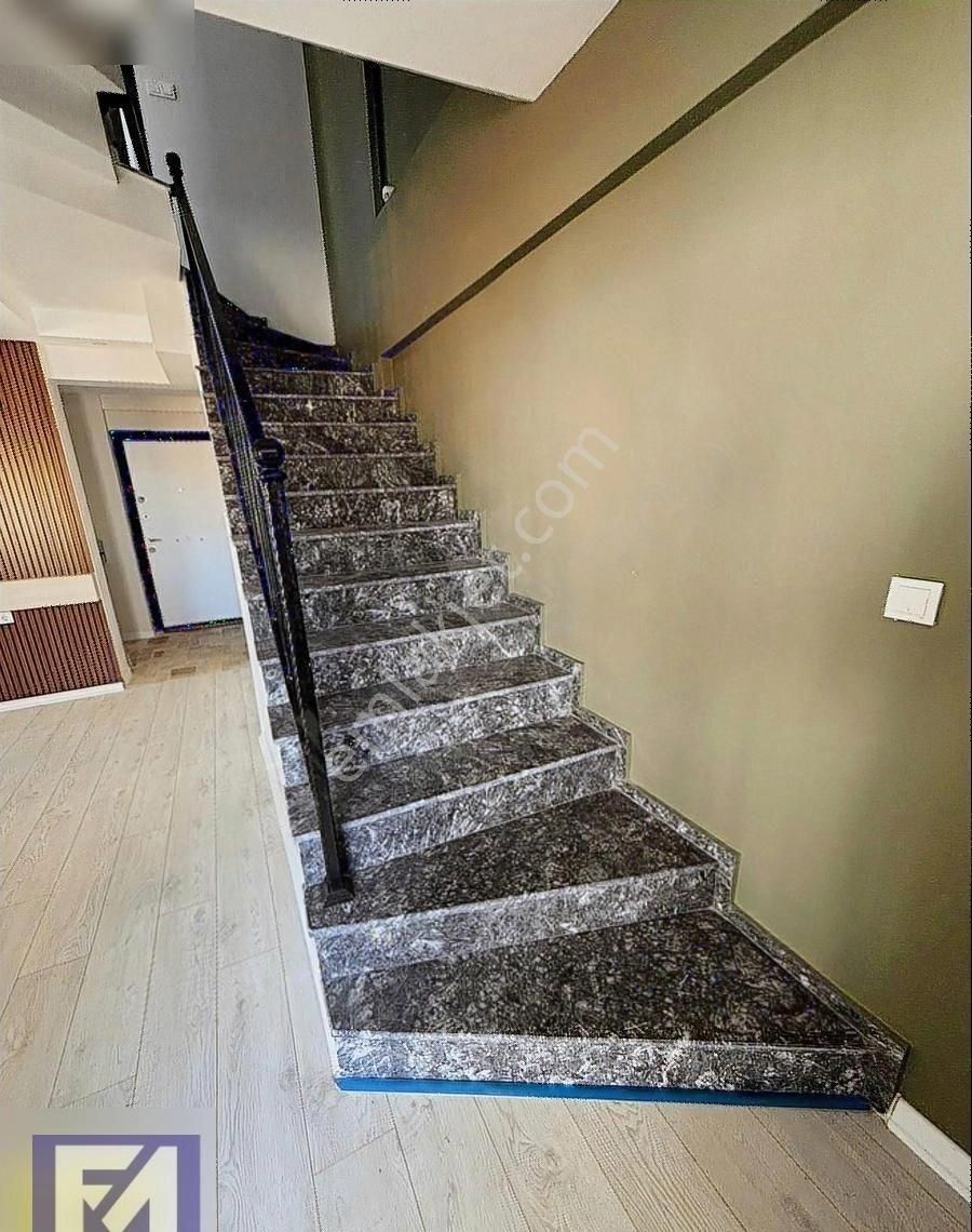 Yeni Foça Da Satılık Deniz Manzaralı Tripleks - Görsel 8