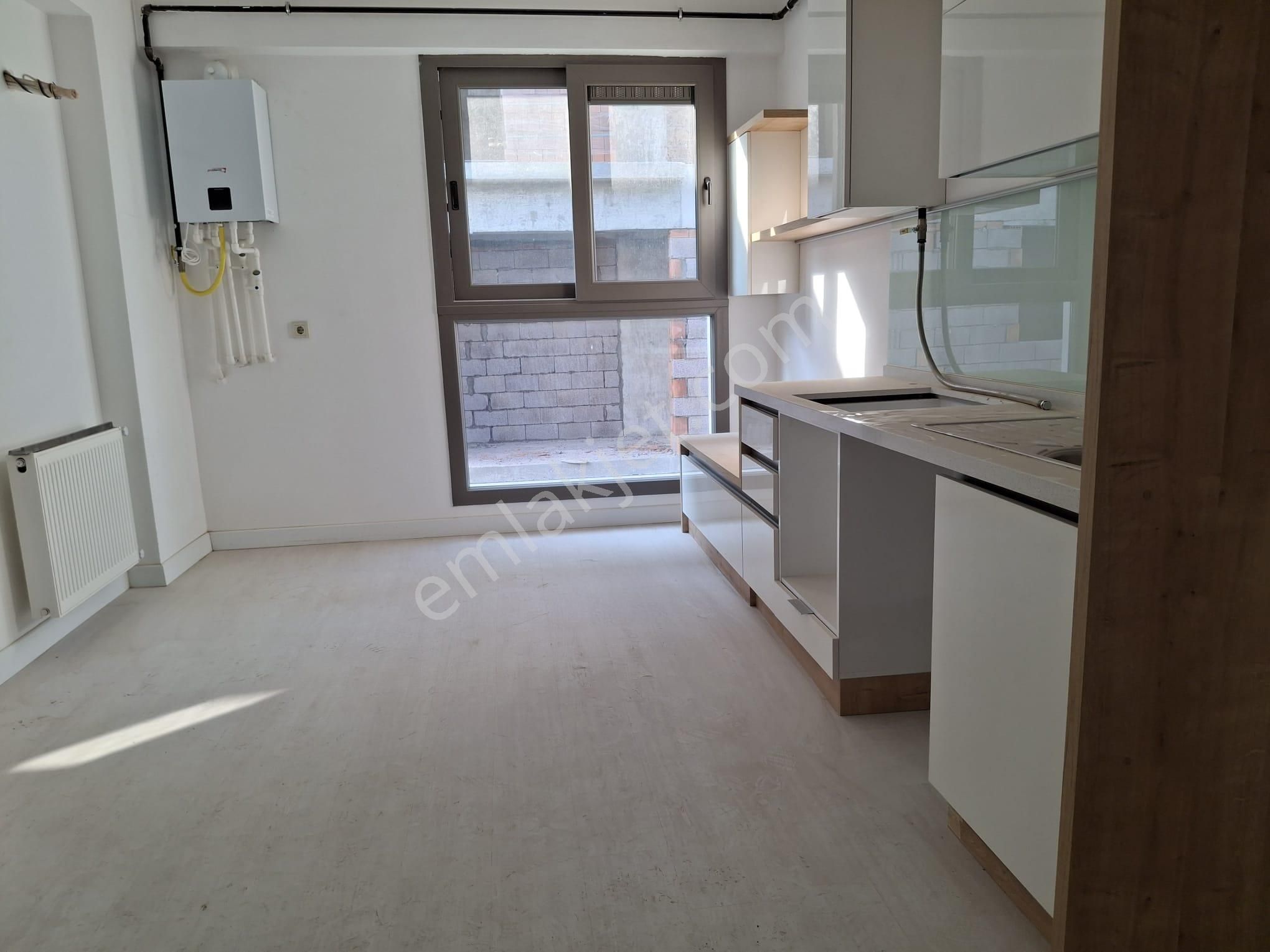 Seyrek Bakırçay Ünversteye Yürüş Mesafesnde Satılık 1+1 Daire