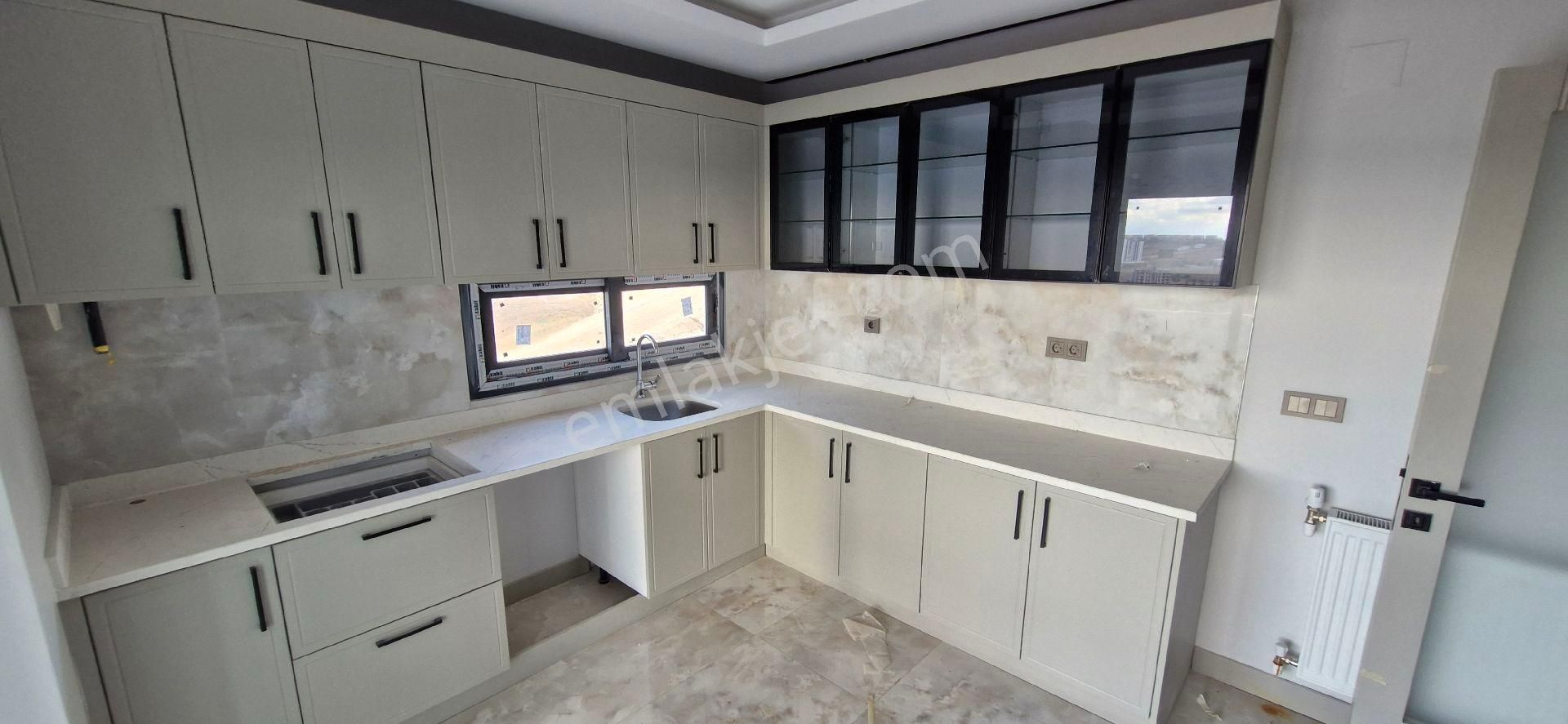 Adana Çukurova Kabasakal Da Site İçerisinde Satılık 3+1 - Görsel 2