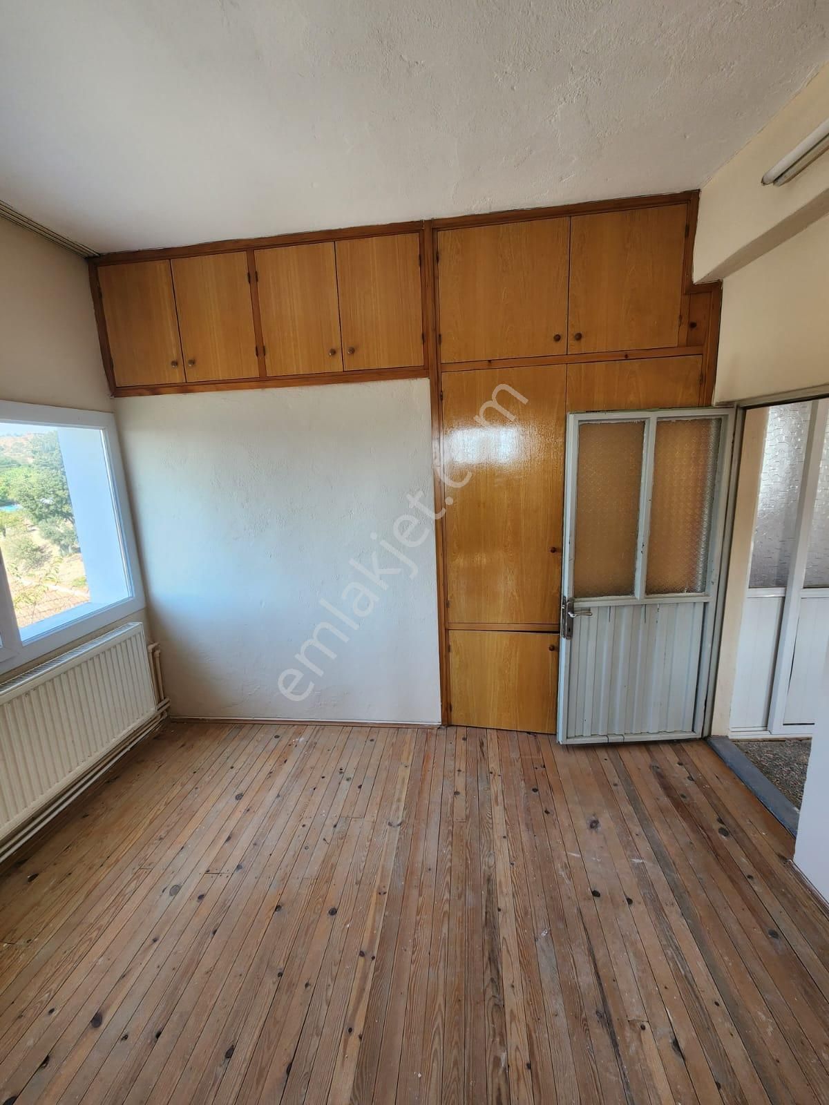 Seferihisar Gödencede 2 Katlı Satılık Köy Evi - Görsel 8