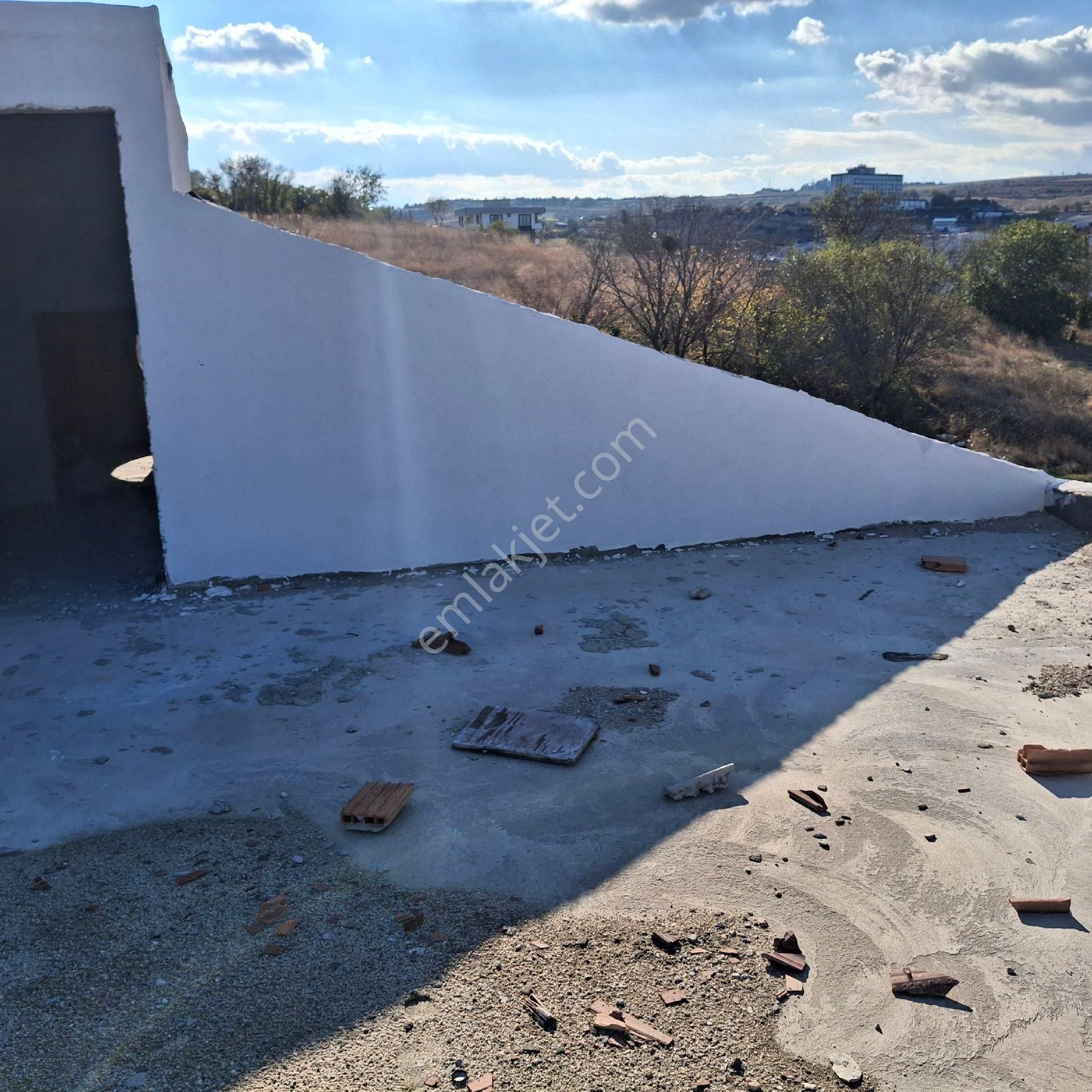 T.dağ.altıova Mah.sarmacı Sok. Arsa Alanı(682.88)m2 Olup(320)m2topl.alan Olan Tripleks Ev Satılıktır - Görsel 31