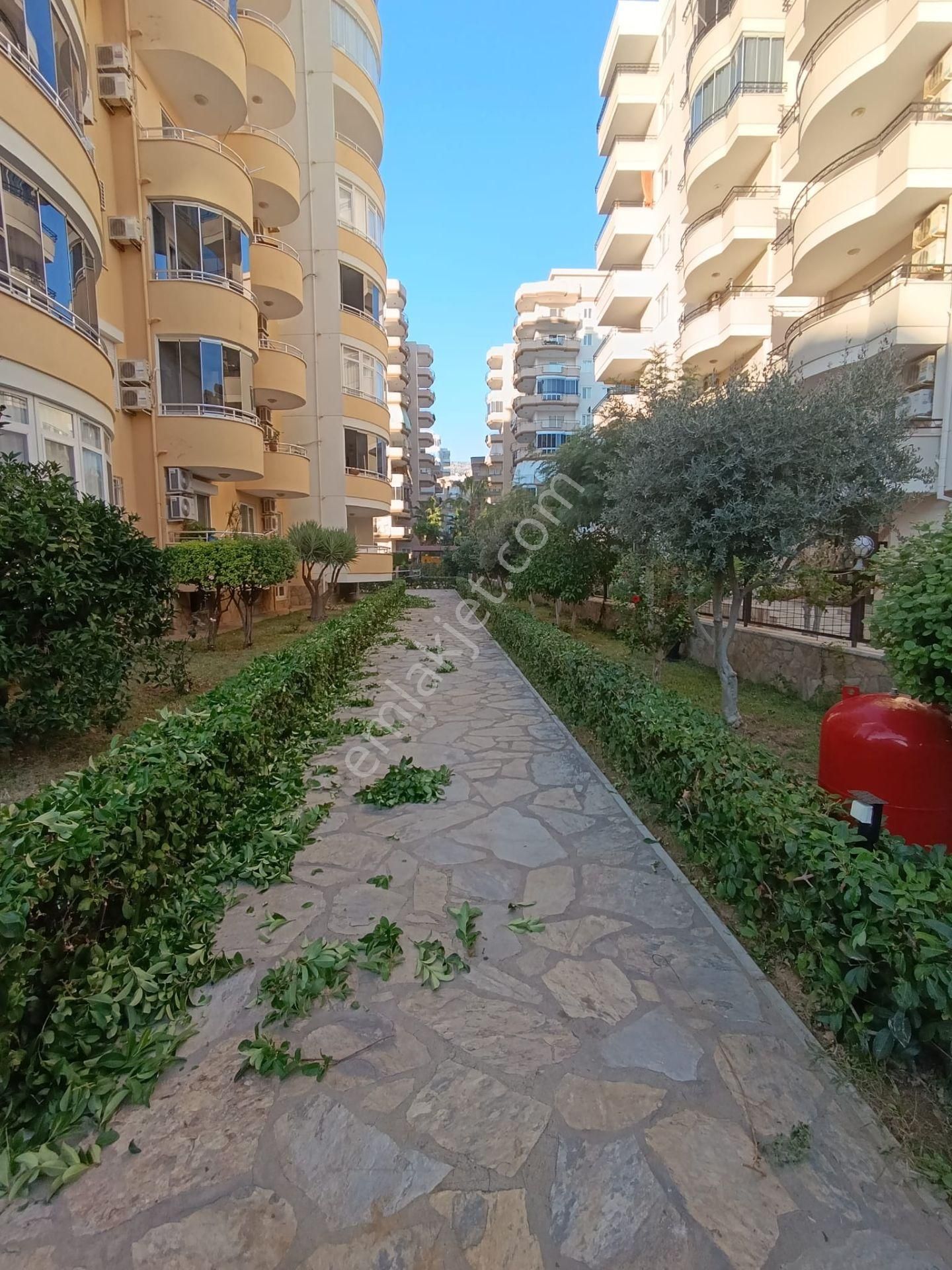 Alanya Mahmutlar'da Arakat Güney Cepheli Merkezi Konumda 3 Balkonlu Satılık 2+1 Daire ! - Görsel 28