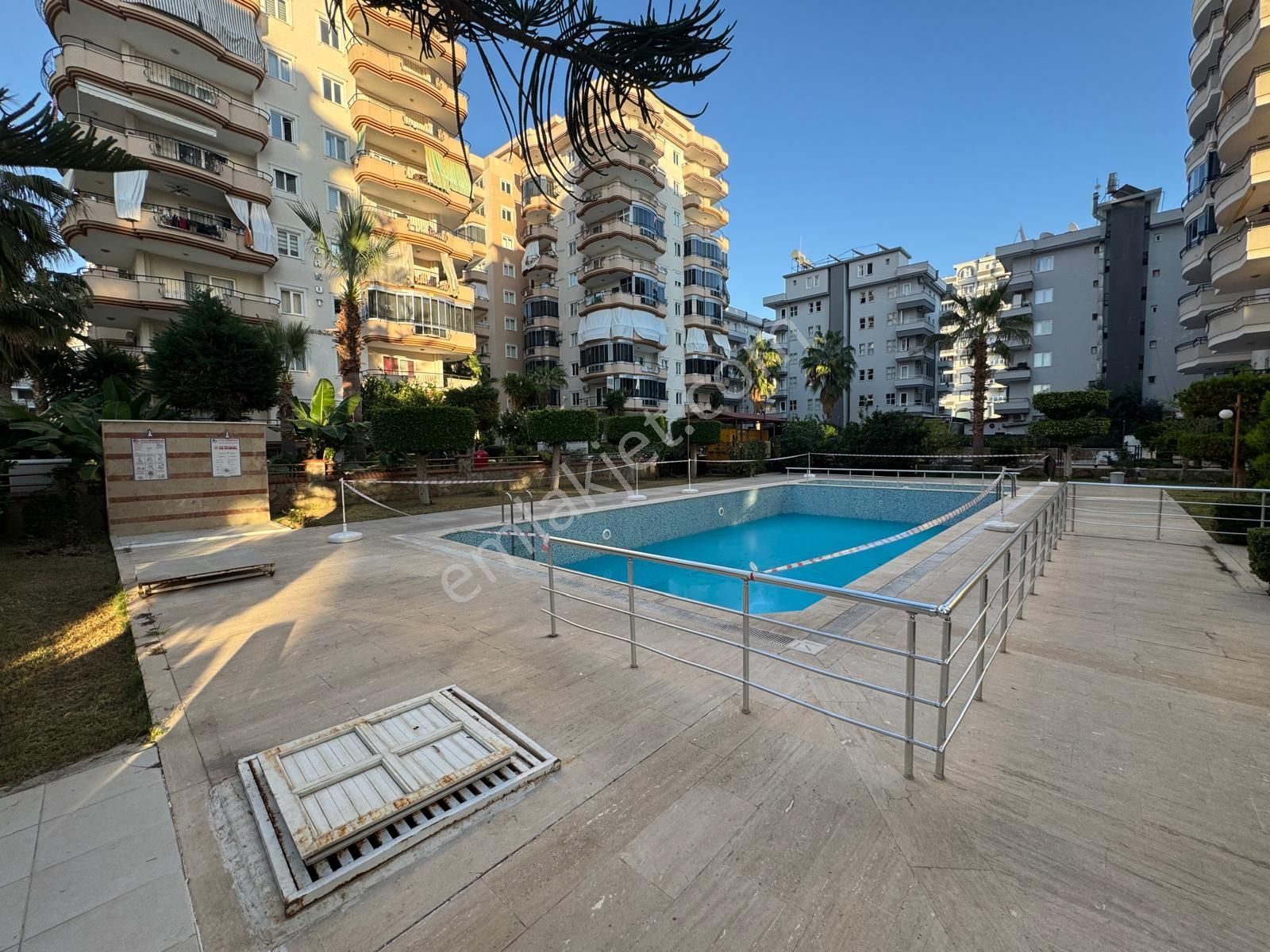 Alanya Mahmutlar'da Arakat Güney Cepheli Merkezi Konumda 3 Balkonlu Satılık 2+1 Daire ! - Görsel 23