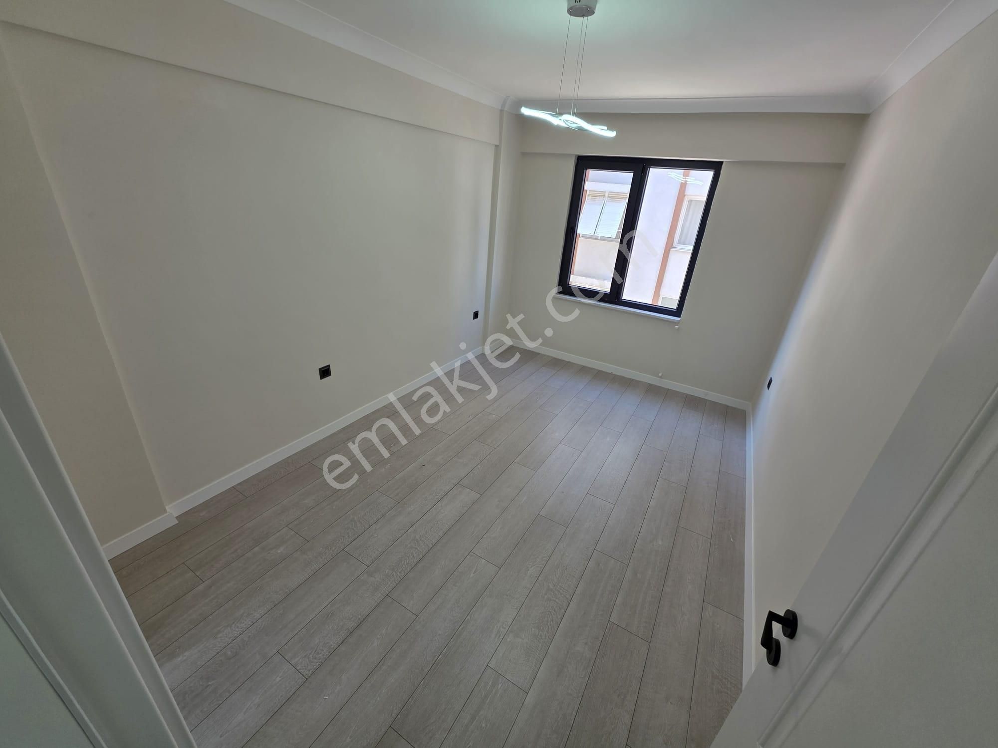 Irmaksudan Arakat Öncephe Ebebeynli 3+1 Ayrı Mutfak Geniş Daire - Görsel 32