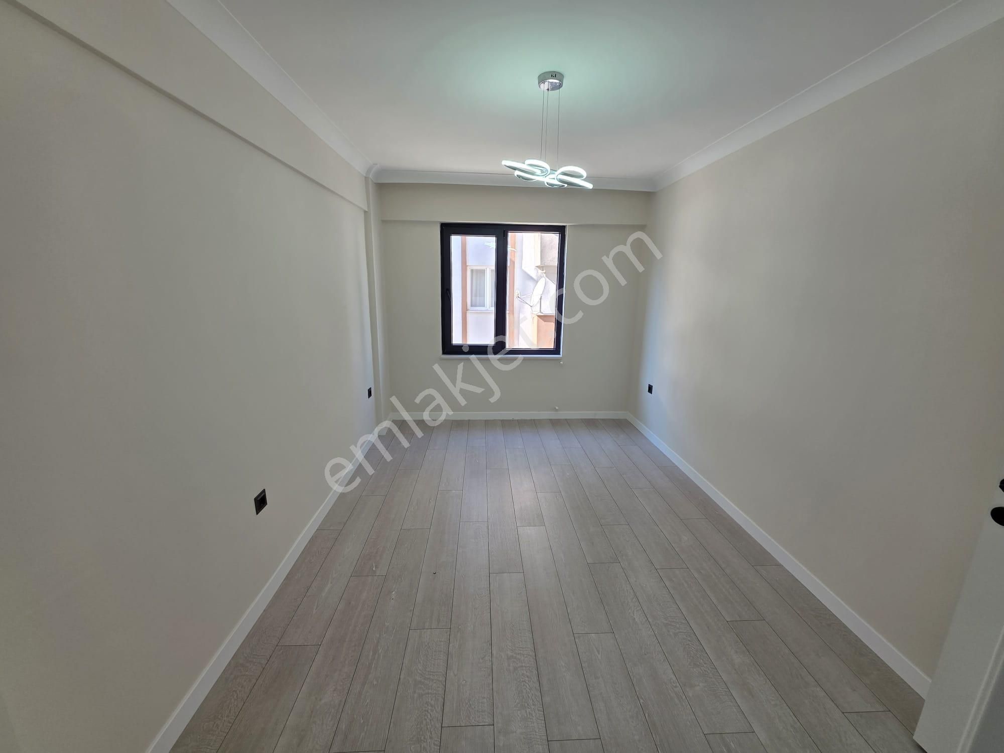 Irmaksudan Arakat Öncephe Ebebeynli 3+1 Ayrı Mutfak Geniş Daire - Görsel 30