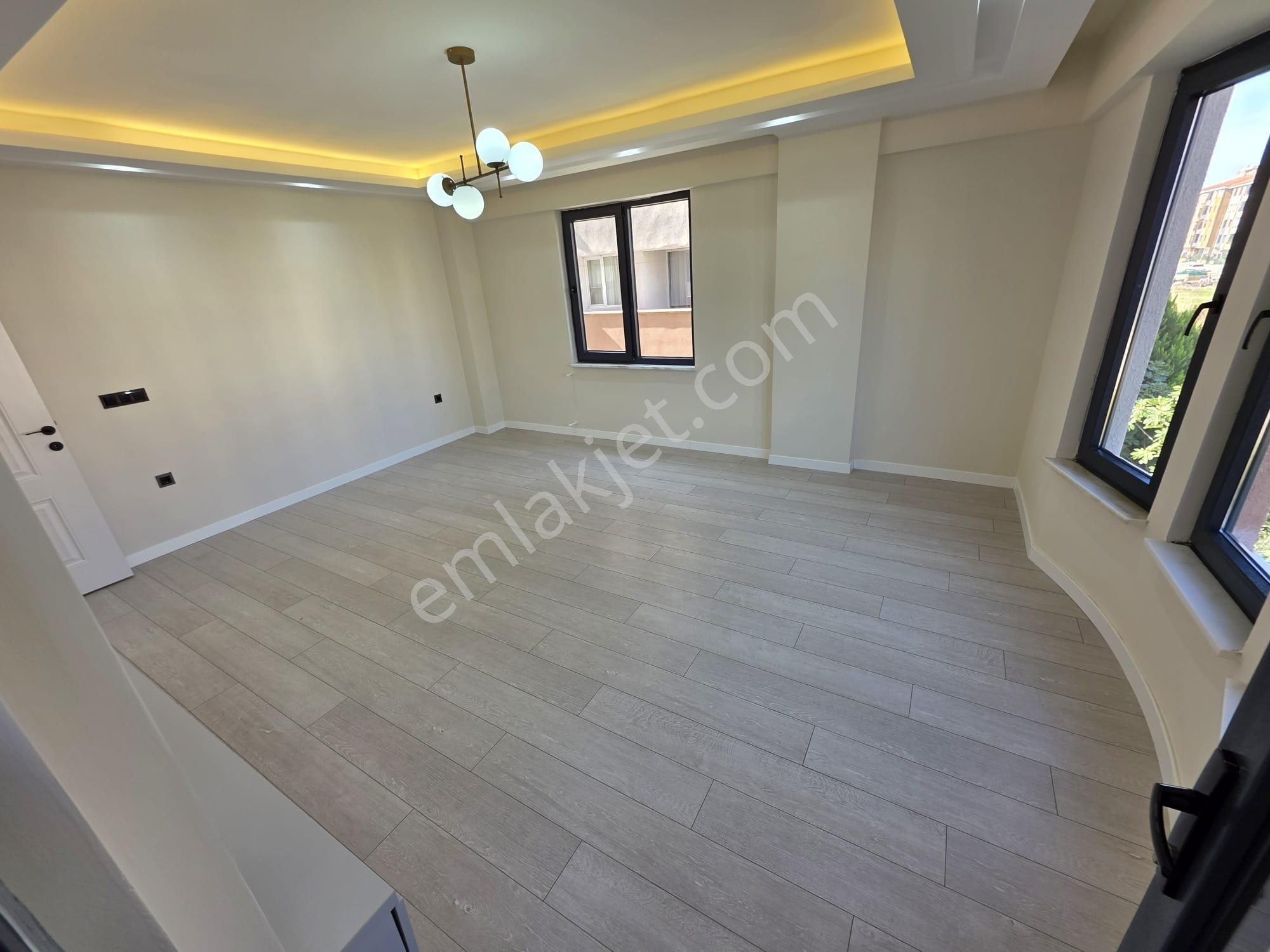 Irmaksudan Arakat Öncephe Ebebeynli 3+1 Ayrı Mutfak Geniş Daire - Görsel 22