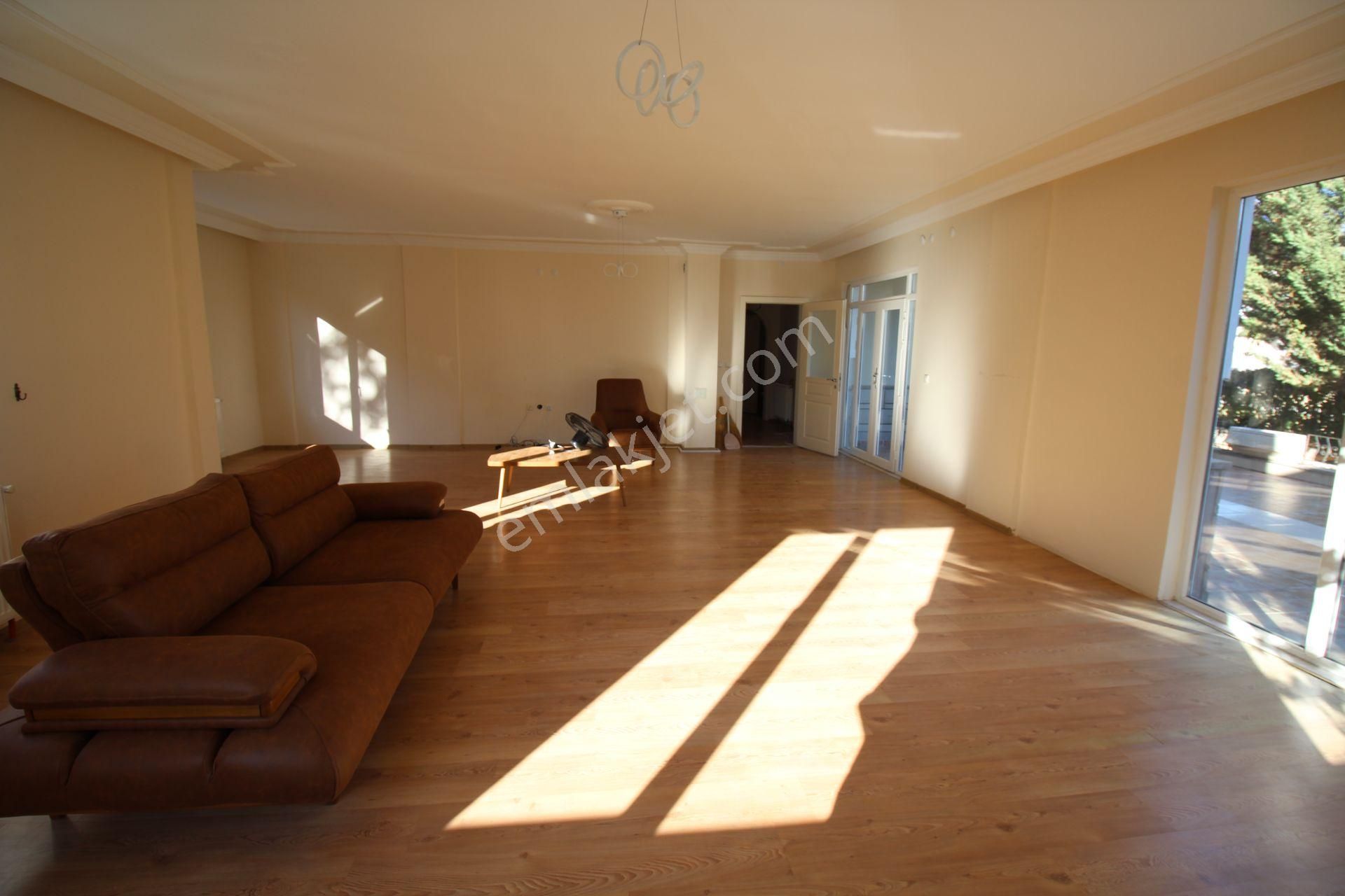 Aksaray Y. Emre Mahallesi Site İçinde Kiralık 3+1 Dubleks Villa - Görsel 9