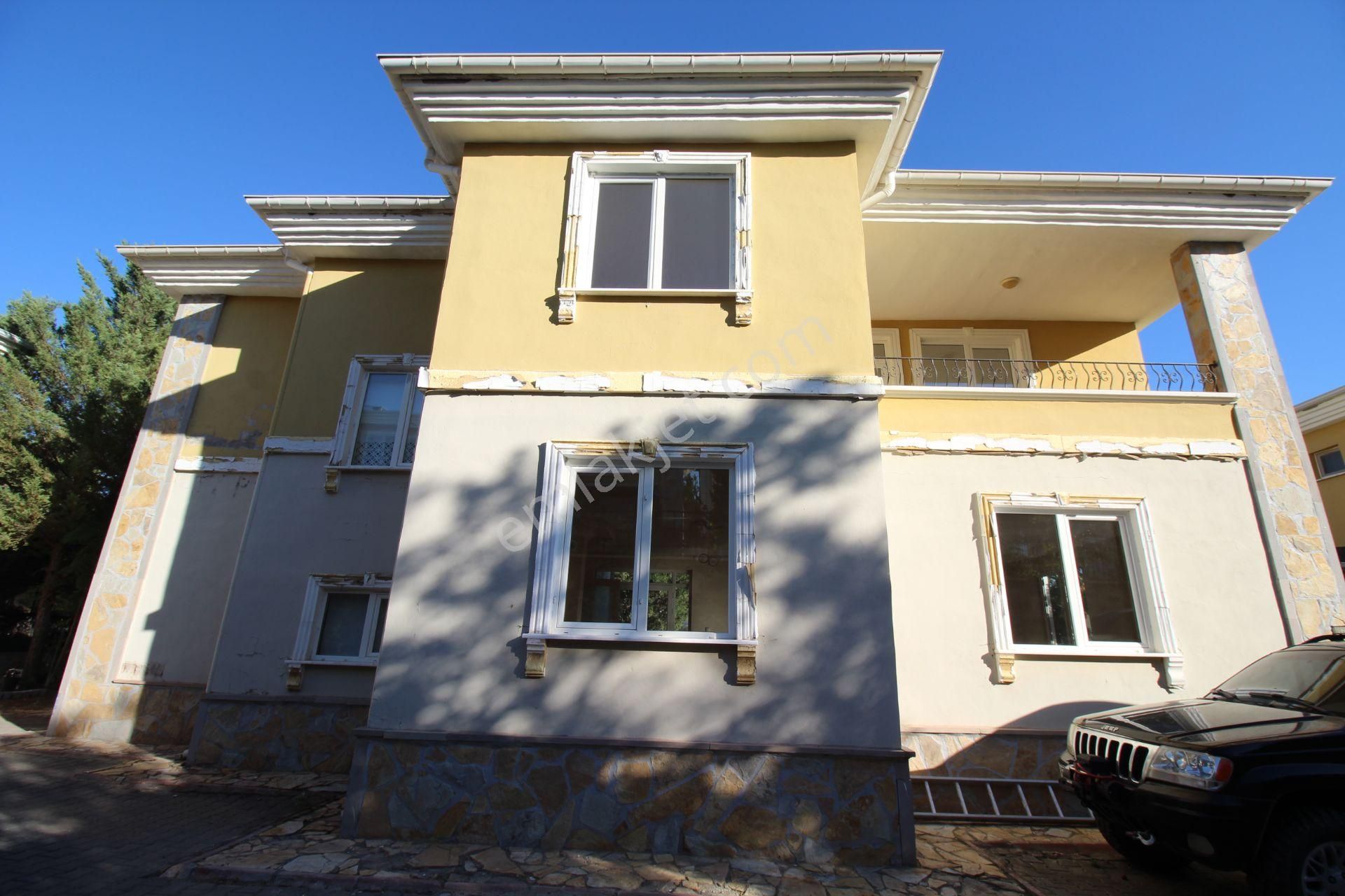 Aksaray Y. Emre Mahallesi Site İçinde Kiralık 3+1 Dubleks Villa - Görsel 2