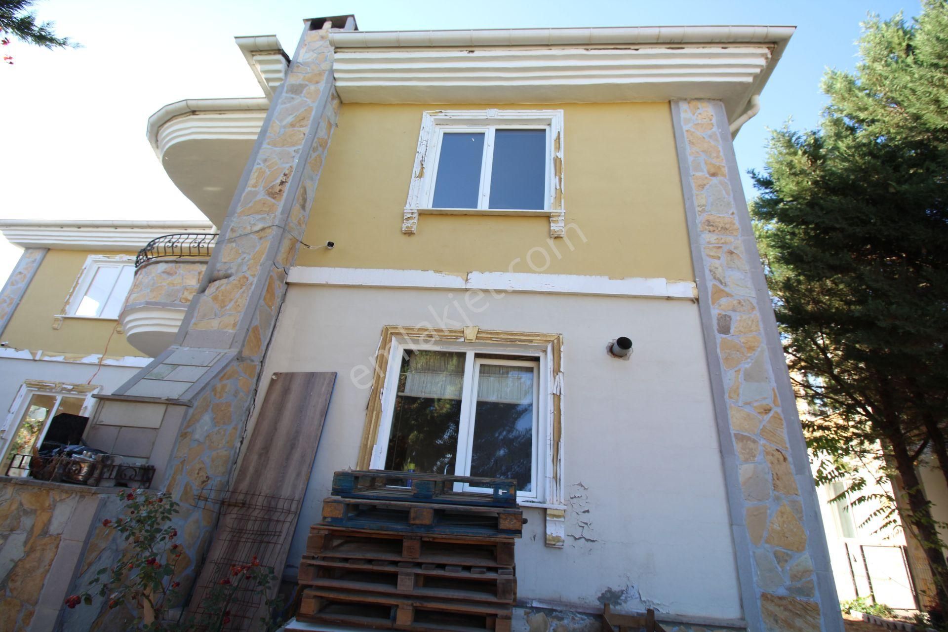 Aksaray Y. Emre Mahallesi Site İçinde Kiralık 3+1 Dubleks Villa - Görsel 4