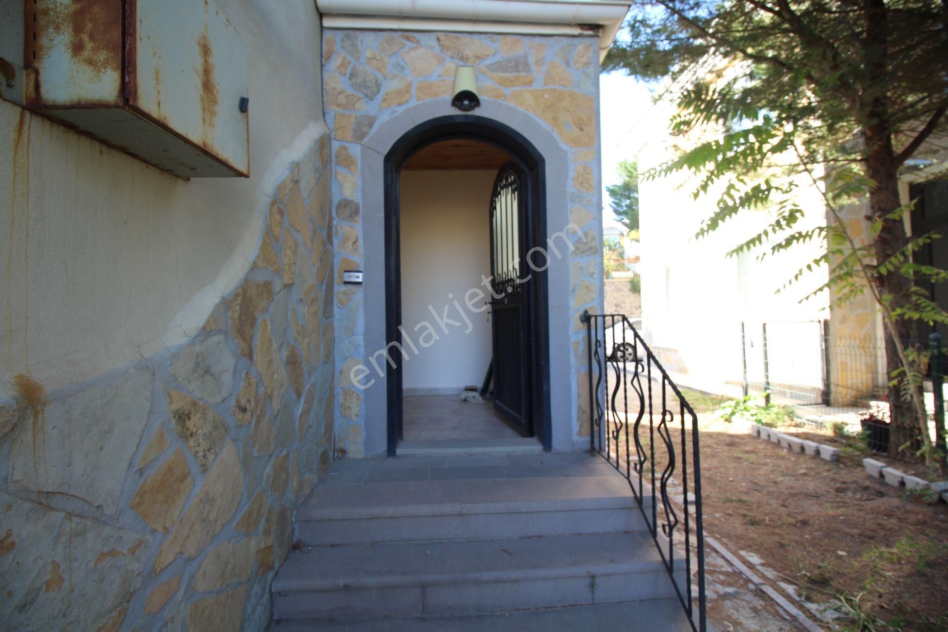 Aksaray Y. Emre Mahallesi Site İçinde Kiralık 3+1 Dubleks Villa - Görsel 6