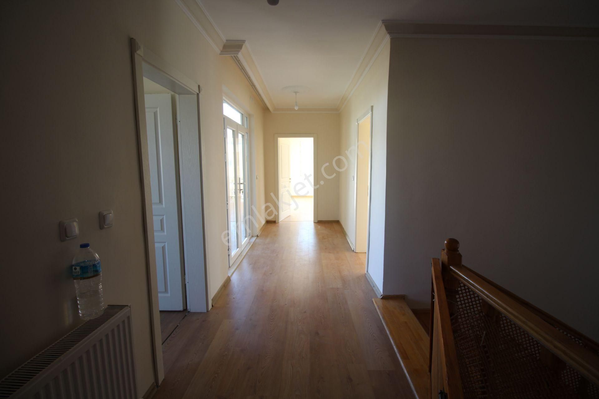 Aksaray Y. Emre Mahallesi Site İçinde Kiralık 3+1 Dubleks Villa - Görsel 23