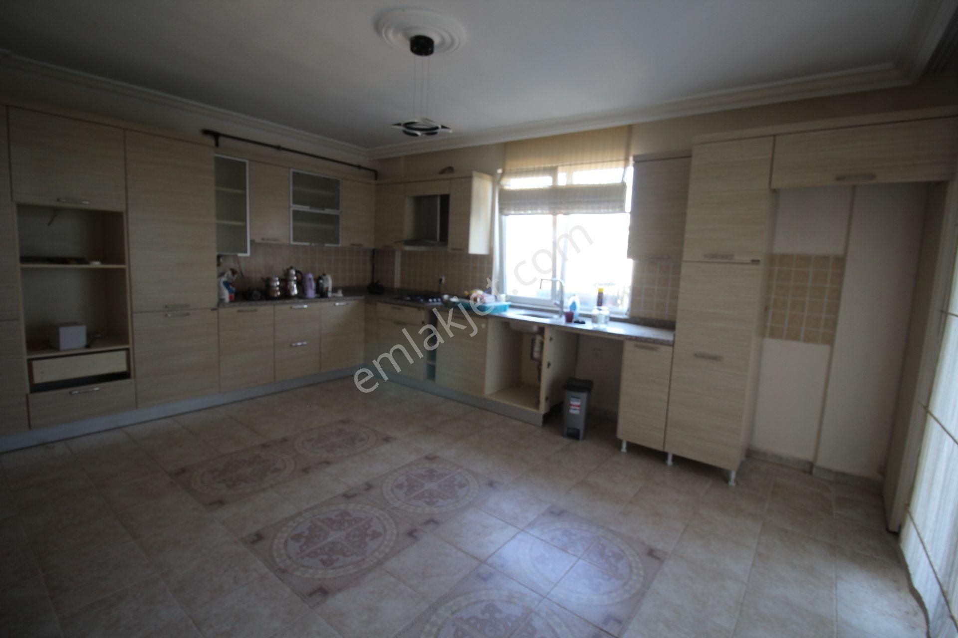 Aksaray Y. Emre Mahallesi Site İçinde Kiralık 3+1 Dubleks Villa - Görsel 15