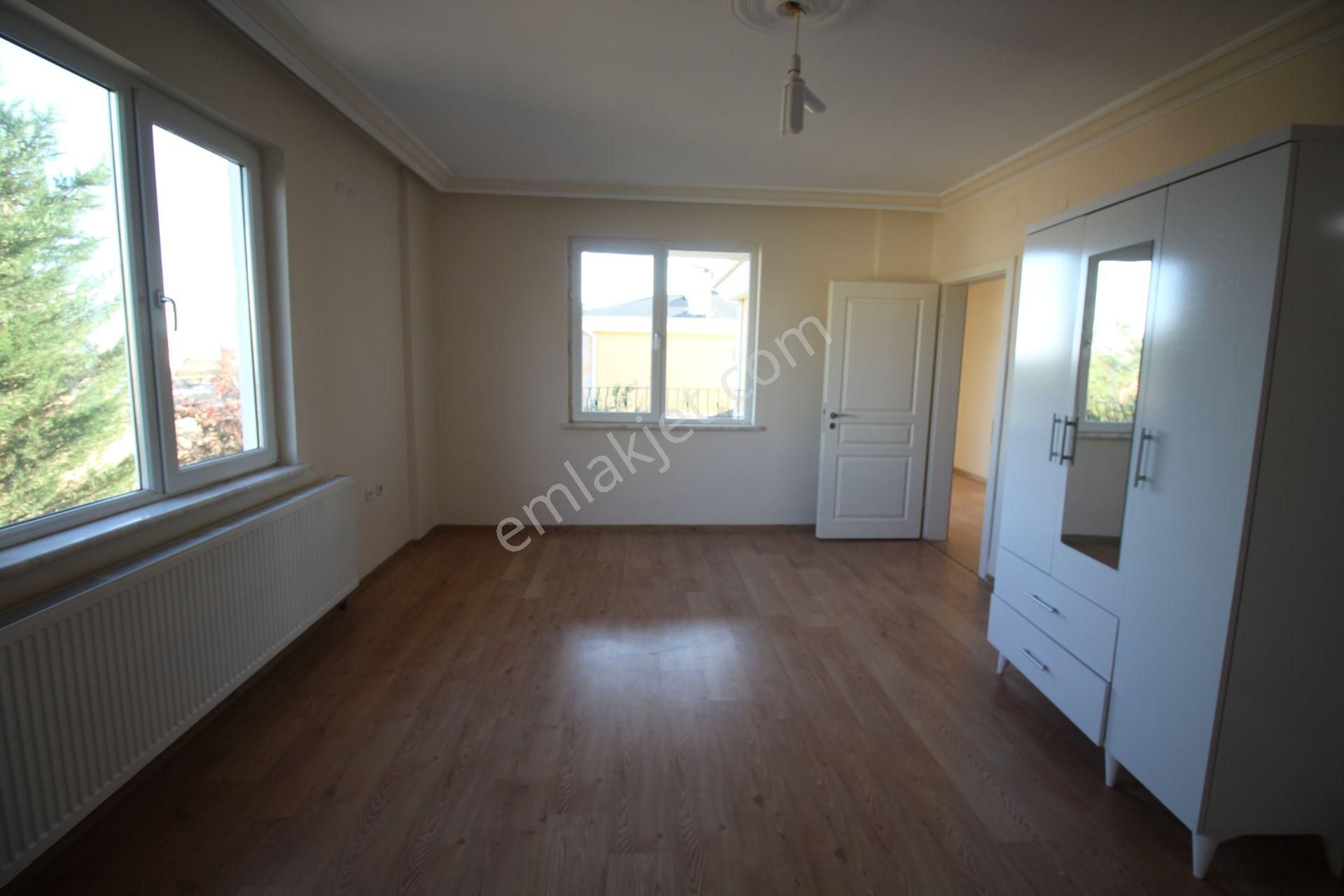 Aksaray Y. Emre Mahallesi Site İçinde Kiralık 3+1 Dubleks Villa - Görsel 32