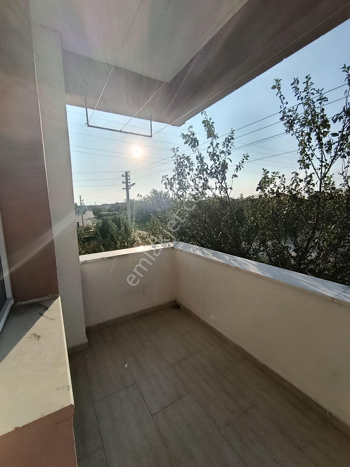 Dikili Salihleraltı'nda Deniz Manzaralı,hobi Başçeli Köşe Villa - Görsel 27