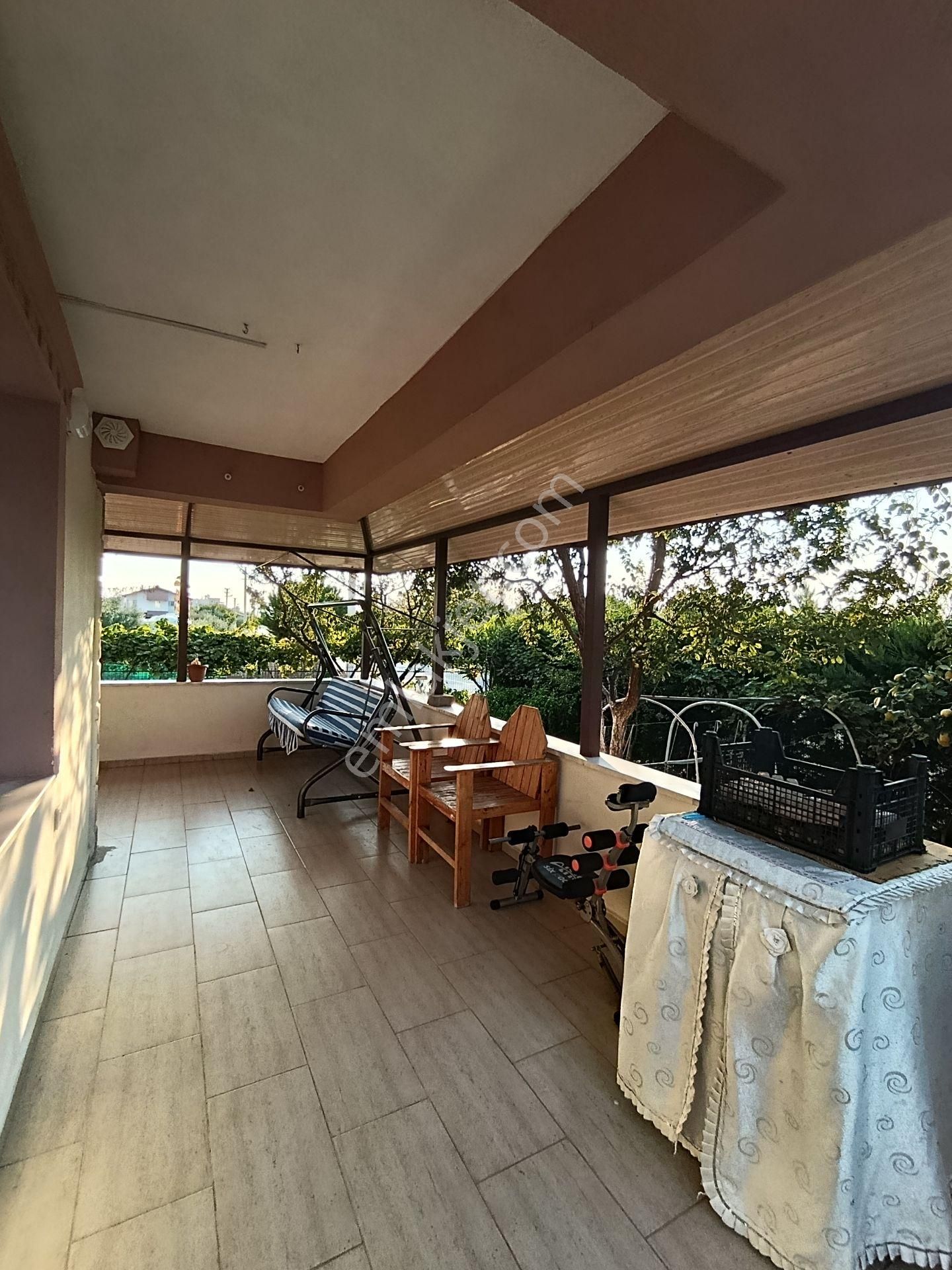 Dikili Salihleraltı'nda Deniz Manzaralı,hobi Başçeli Köşe Villa - Görsel 9