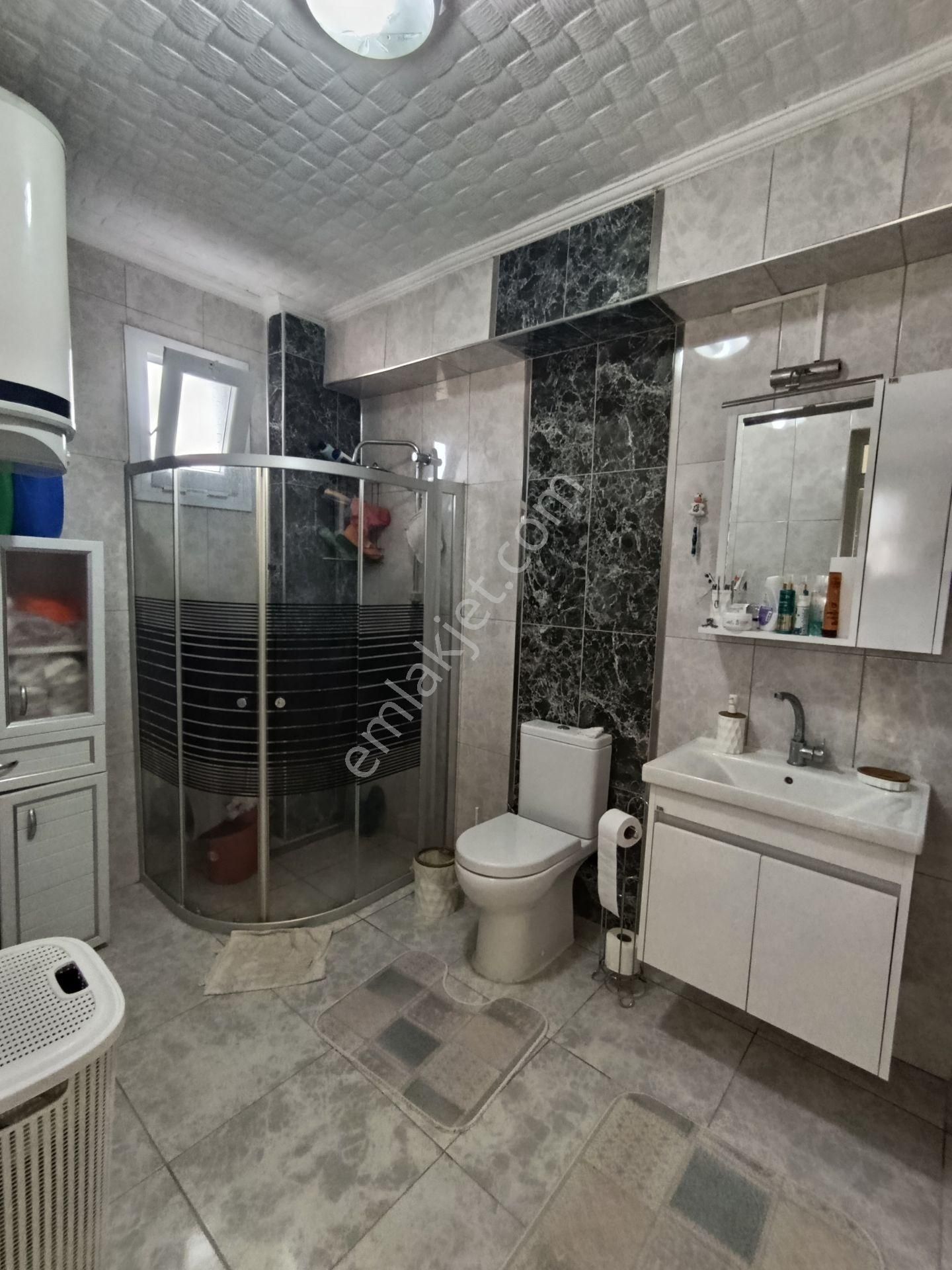 Dikili Salihleraltı'nda Deniz Manzaralı,hobi Başçeli Köşe Villa - Görsel 28