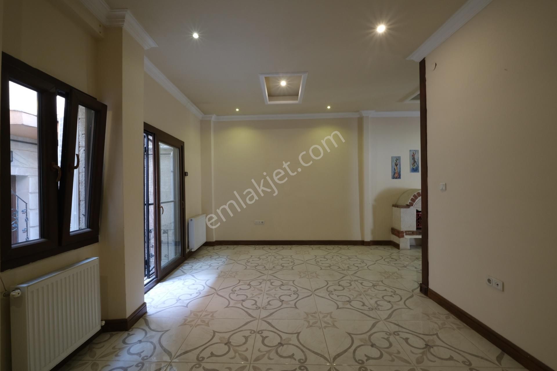 Küçükyalı’da Geçmişin Kapısını Aralayan Satılık Tarihi Rum Evi - Görsel 8