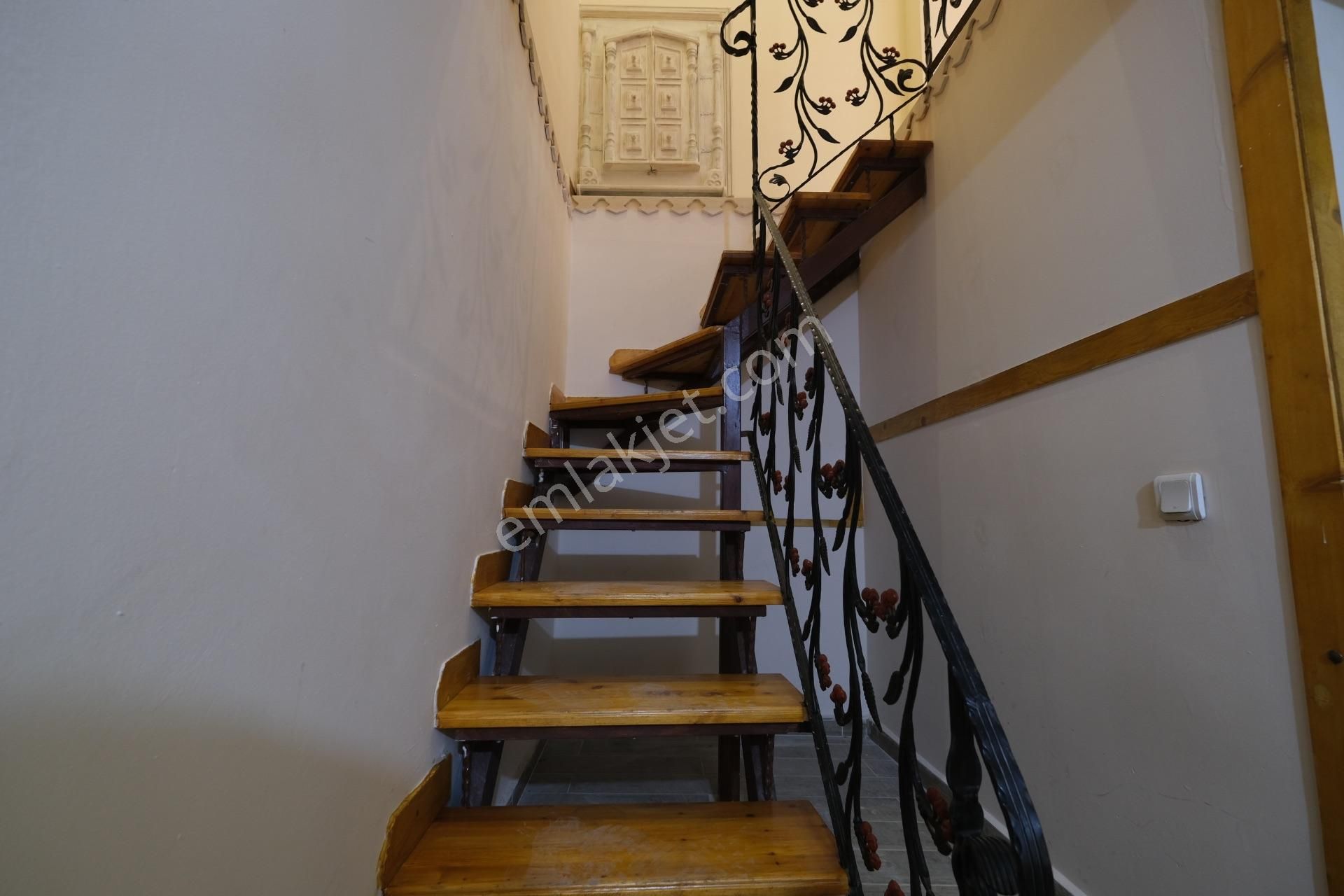 Küçükyalı’da Geçmişin Kapısını Aralayan Satılık Tarihi Rum Evi - Görsel 12